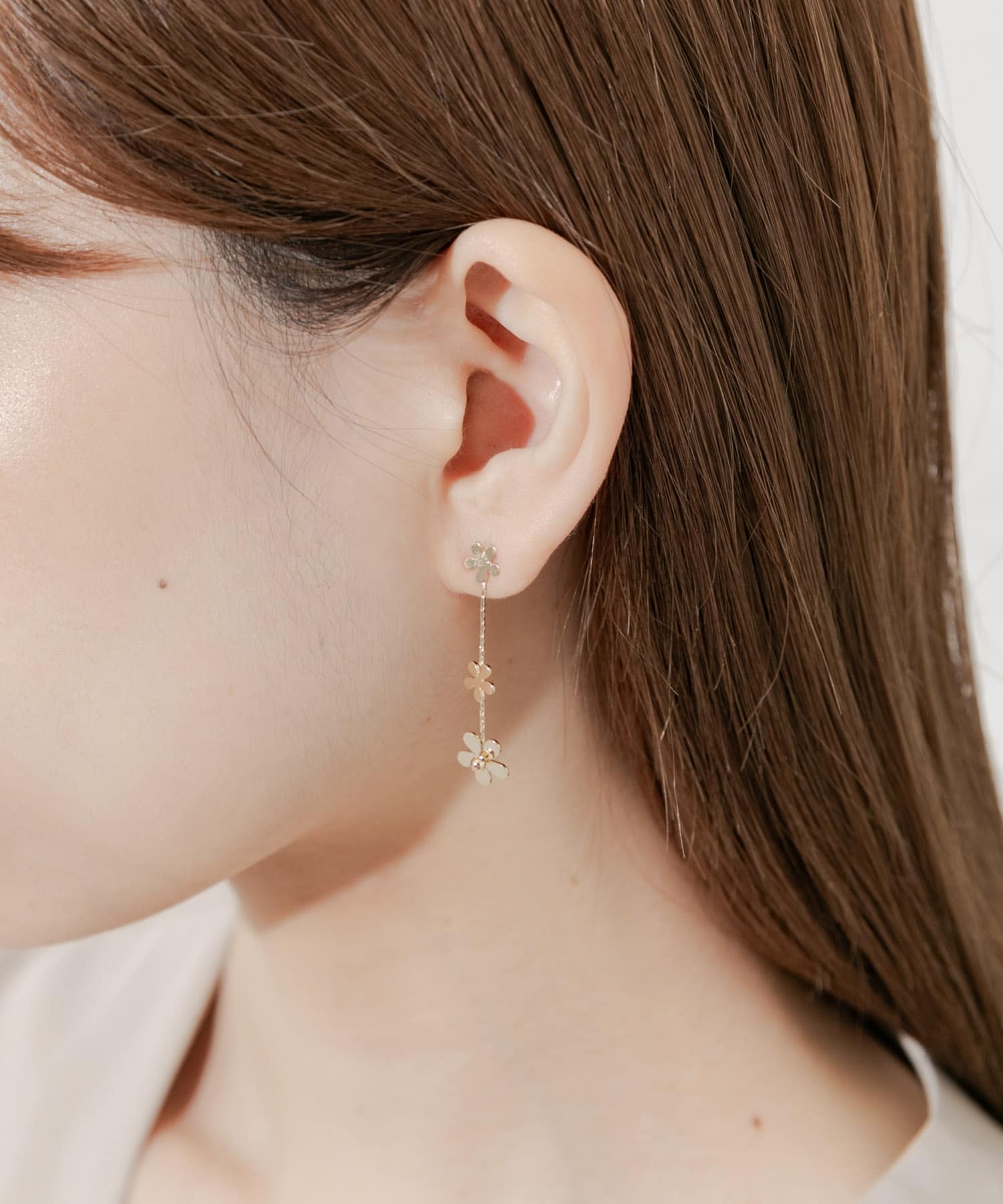 ミニフラワースウィングピアス GLD -