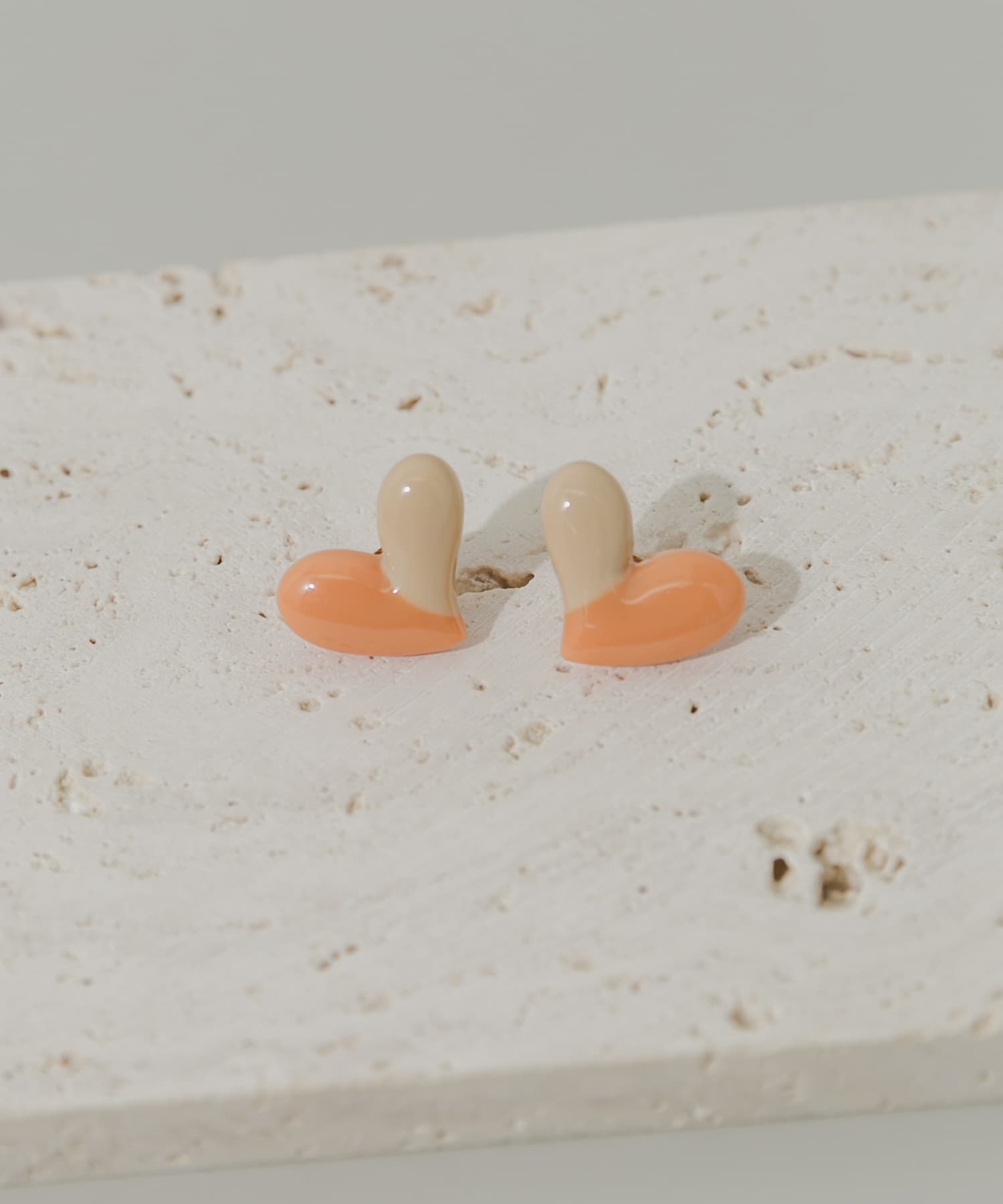バイカラージュシハートピアス OR/BE -
