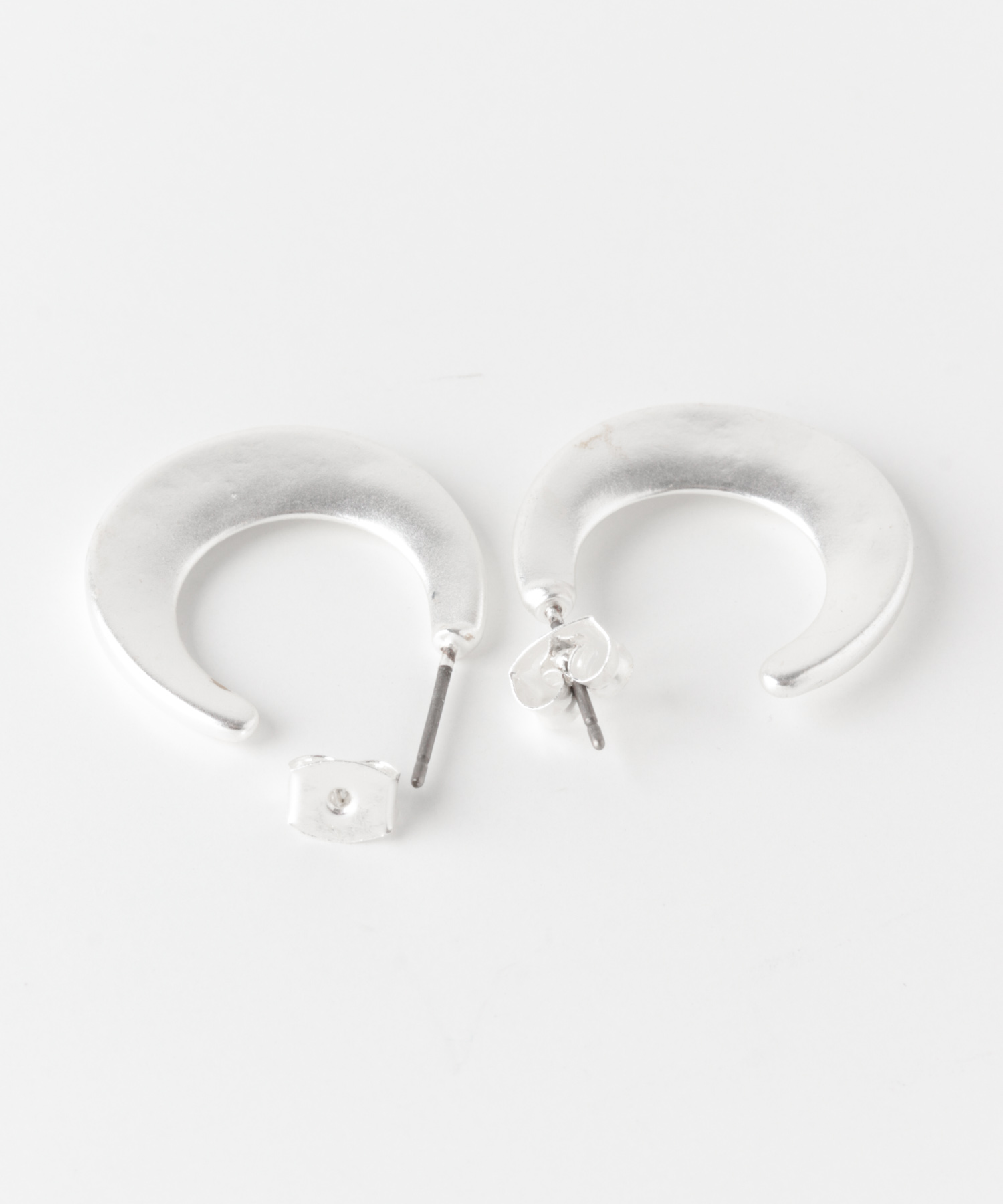 ラウンドエッジフープピアス SLV -