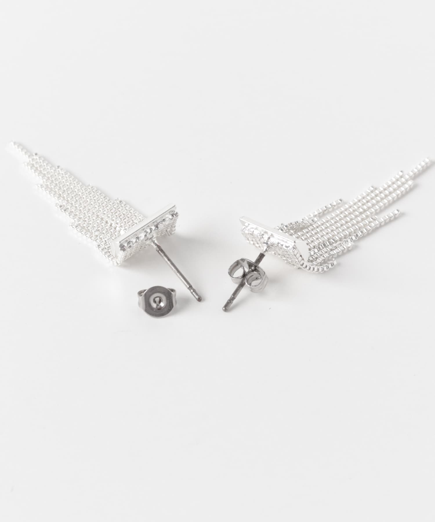 メタルフリンジピアス SLV -