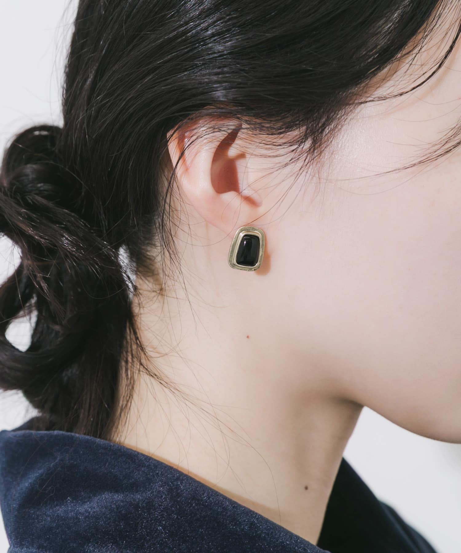 ヴィンテージライクピアス GD/BK -