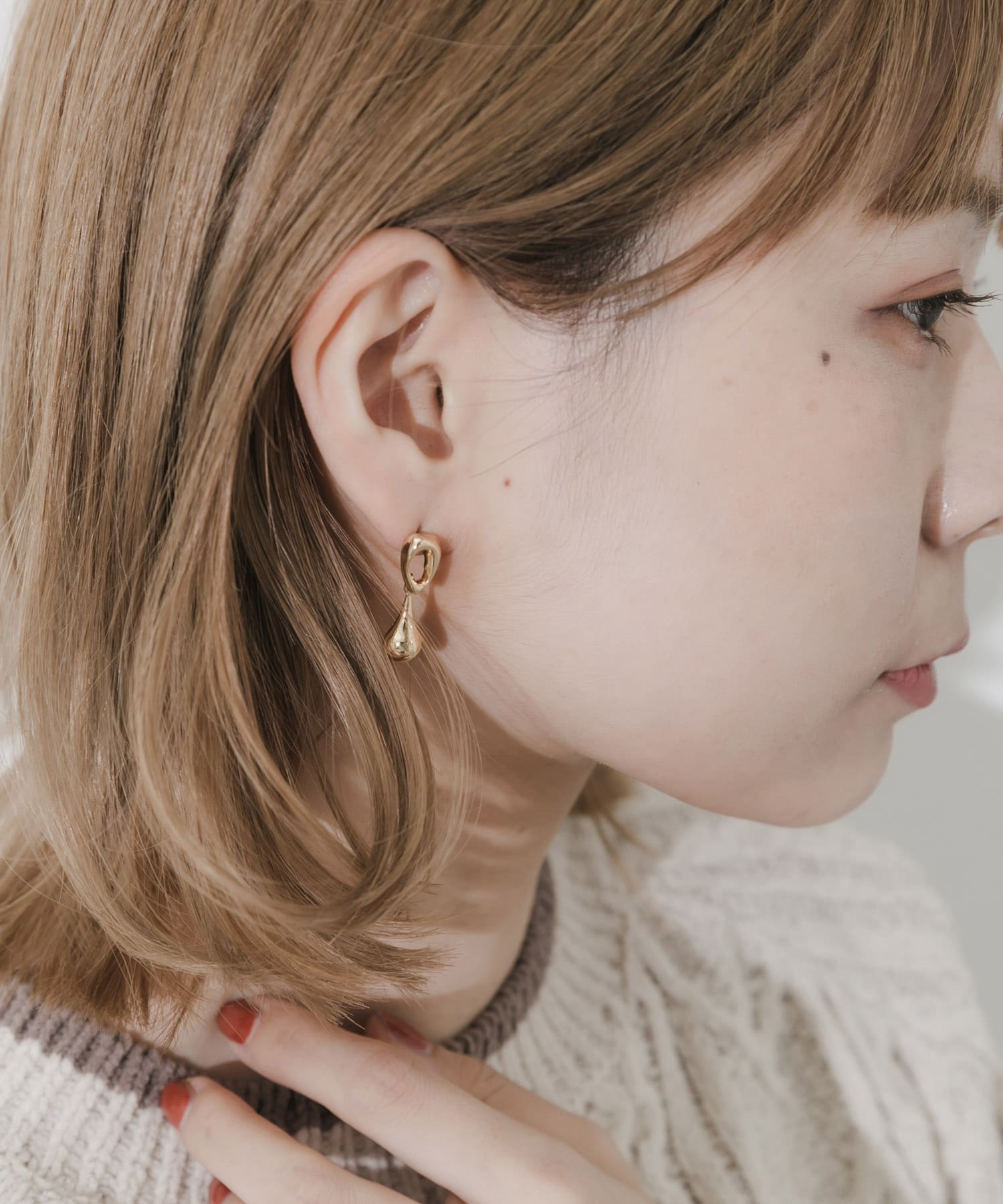 ニュアンスメタルサークルドロップピアス GLD -