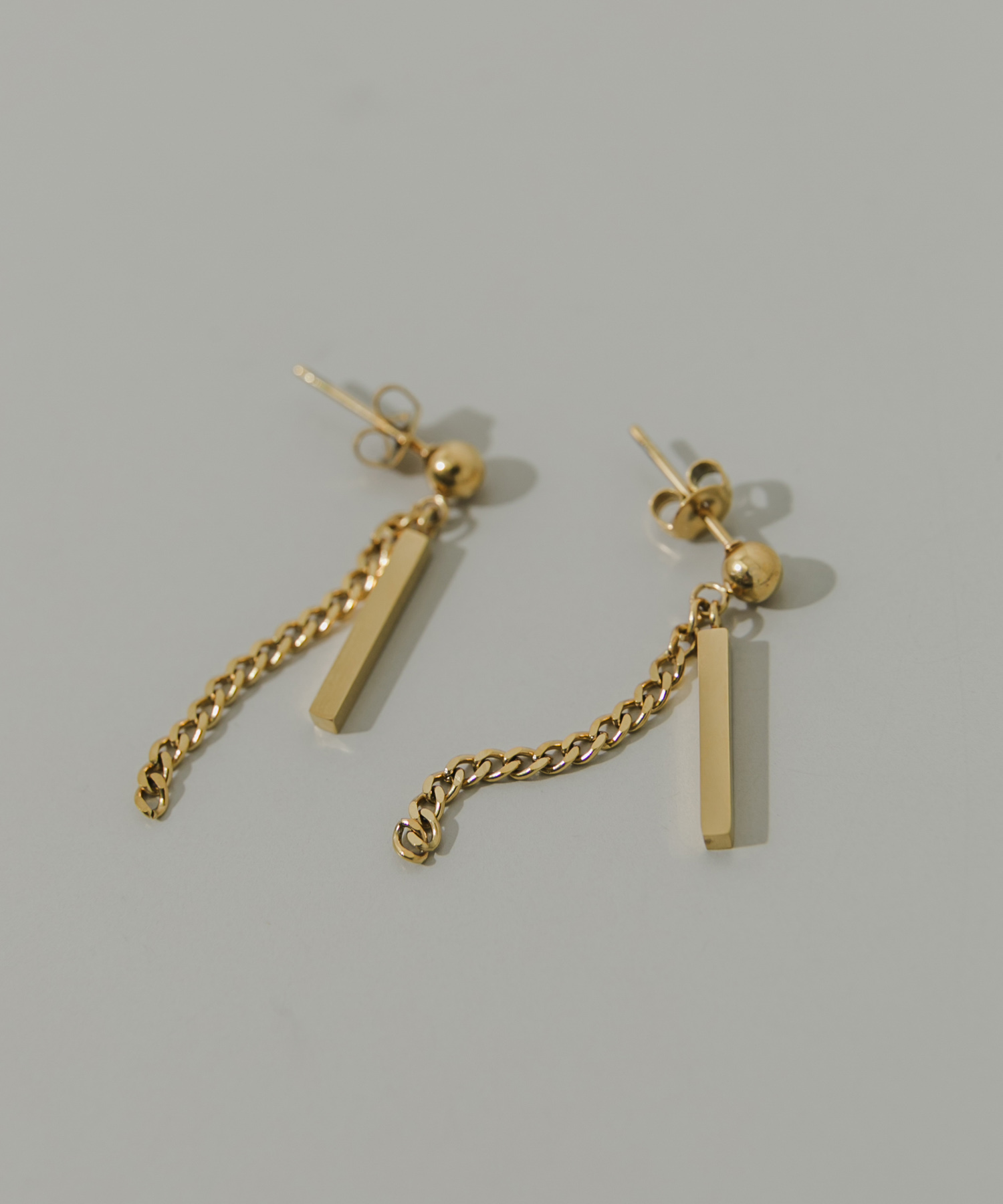 ステンレススクエアバーピアス GLD -