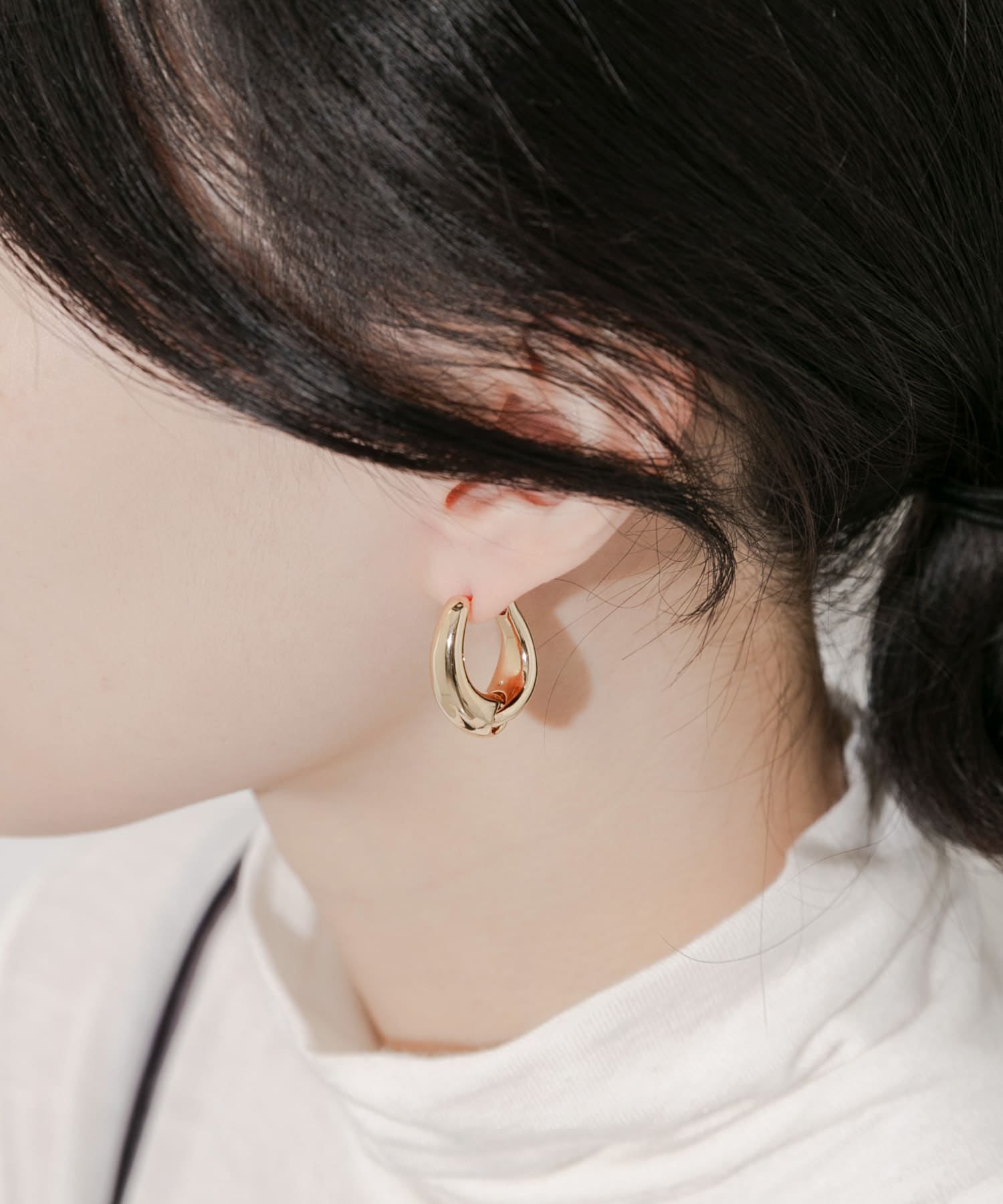 メタルノットワンタッチフープピアス GLD -