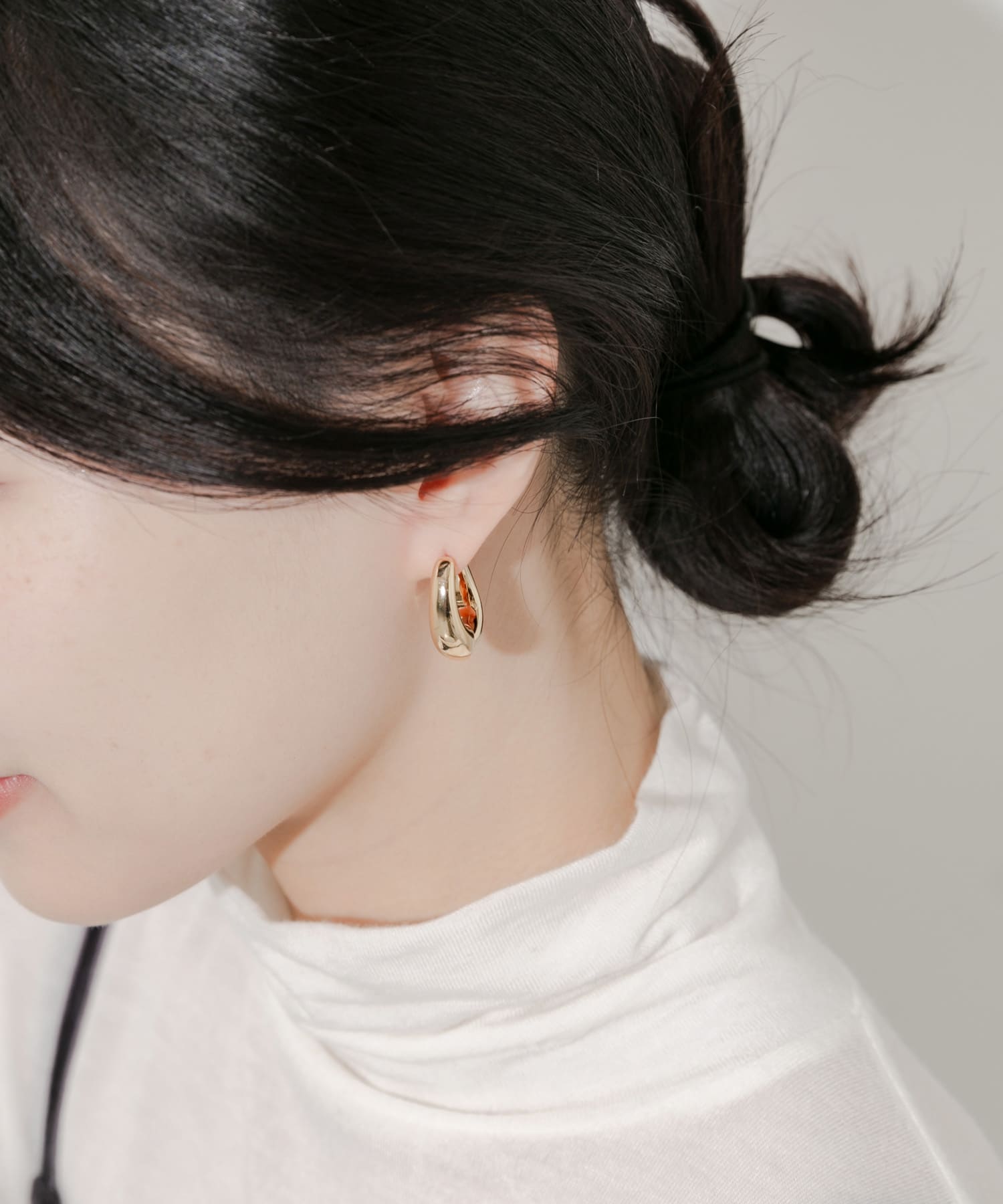 メタルノットワンタッチフープピアス GLD -