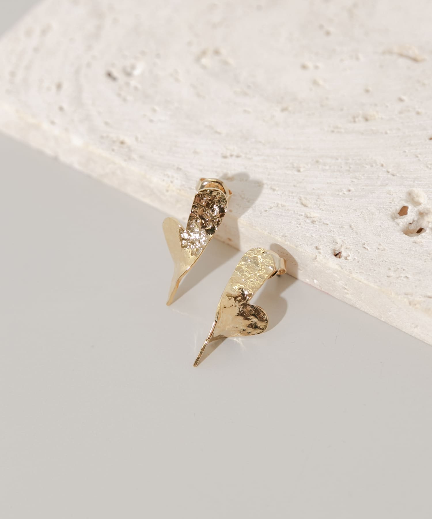 ツイストハートピアス