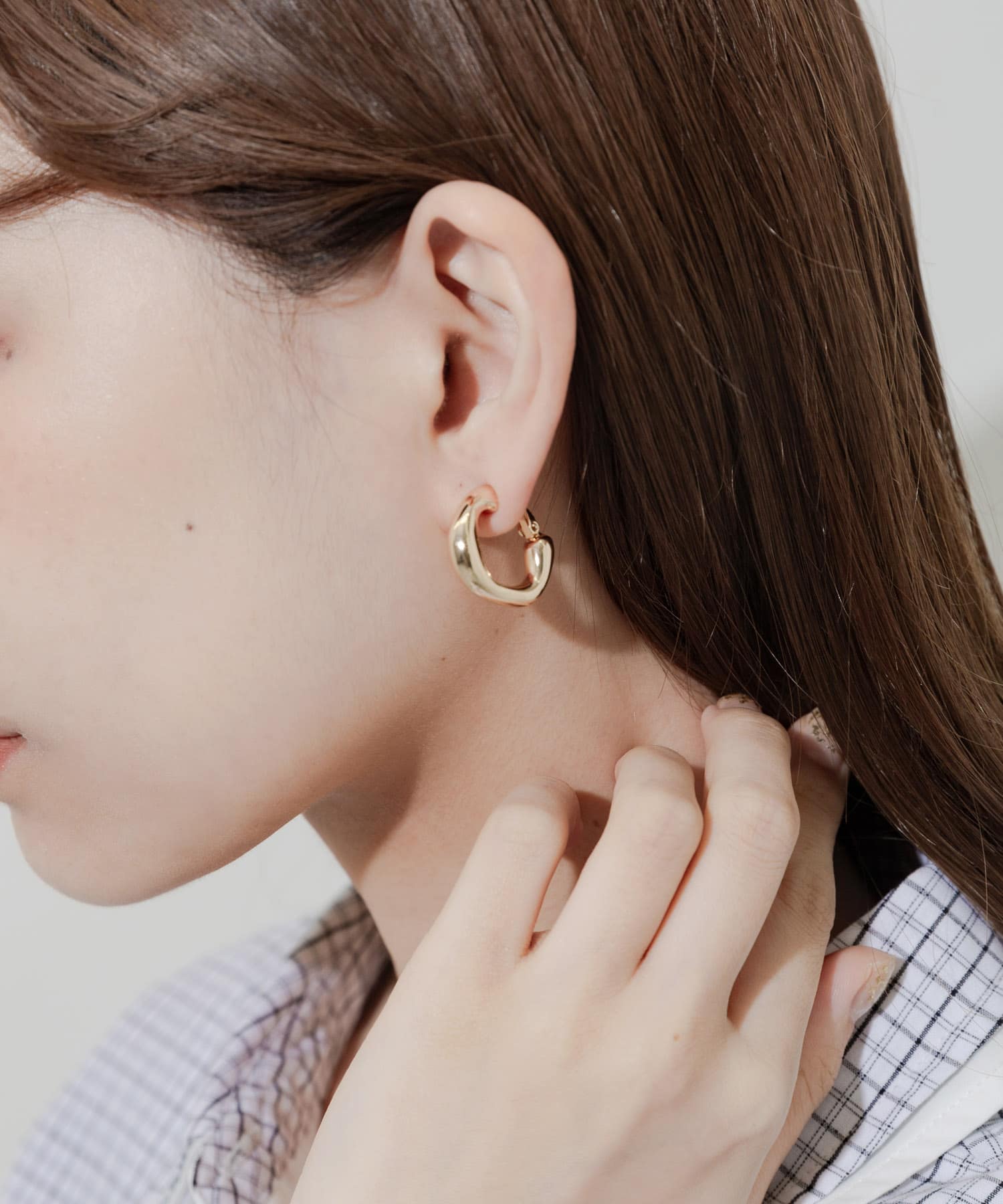 メタルニュアンスフープイヤリング(- GLD): アクセサリー｜URBAN 