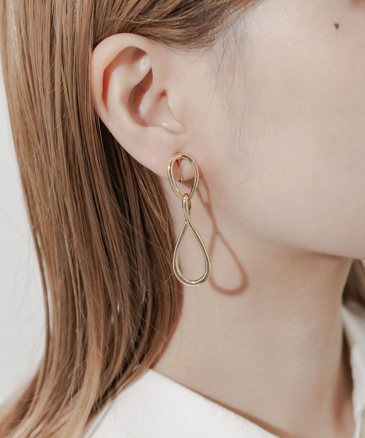 メタルドロップデザインイヤリング GLD -