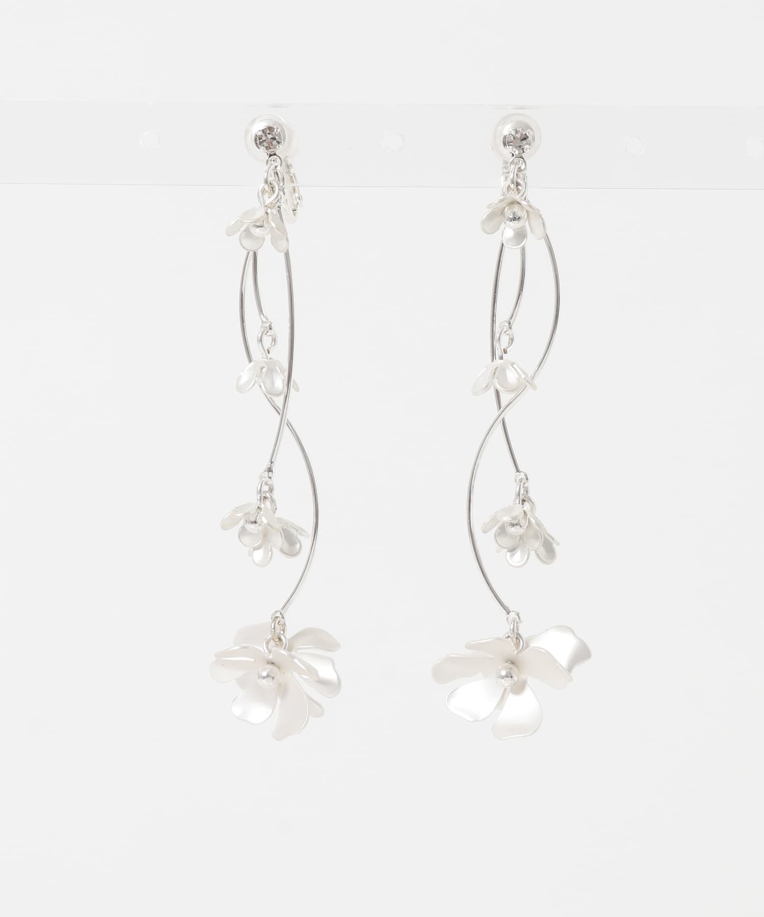 ランダムフラワーカーブイヤリング SLV -