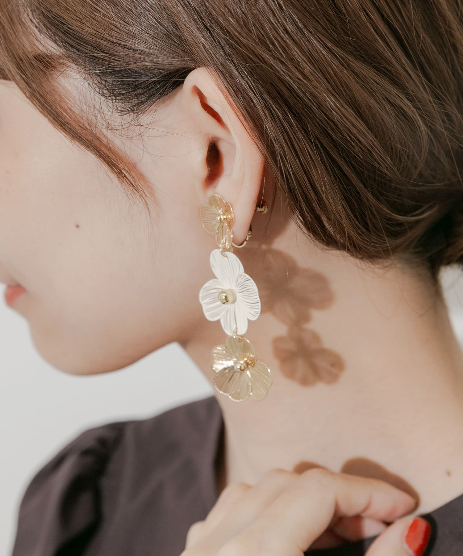 トリプルフラワーイヤリング GD/WH -