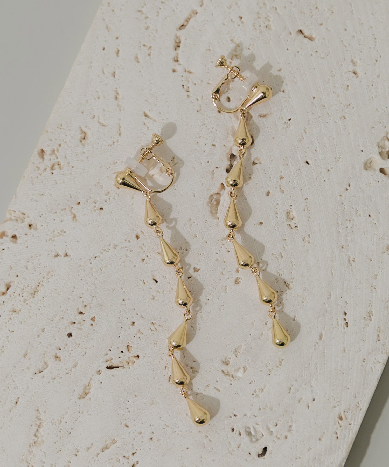 ティアドロップチェーンイヤリング