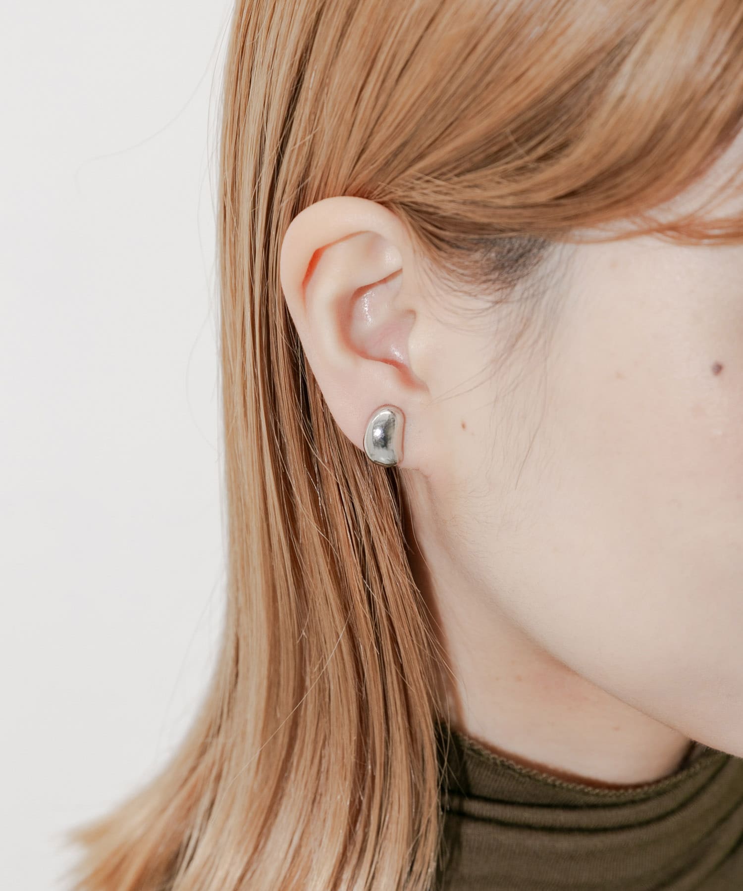 メタルプックリミニイヤリング SLV -