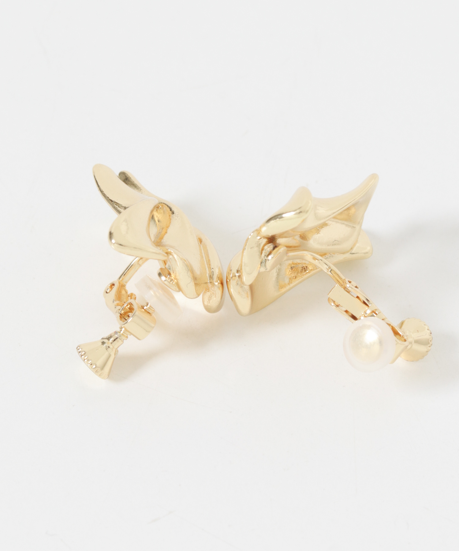 フリルデザインボリュームイヤリング GLD -