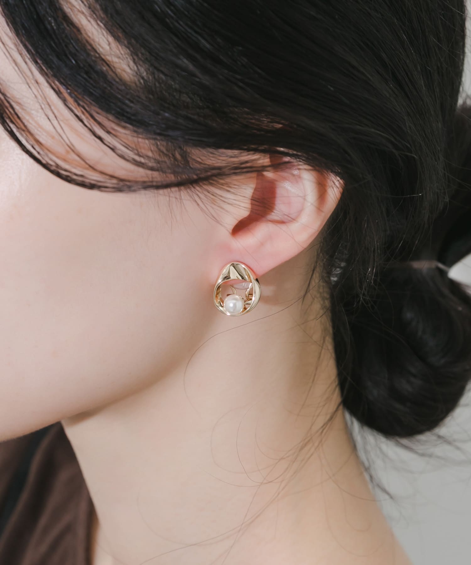 メタルラウンドパールイヤリング