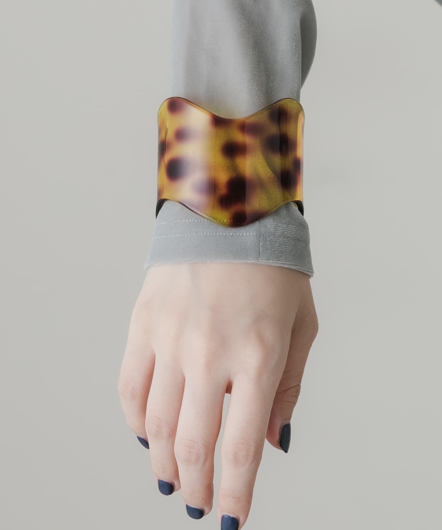 デミパターンワイドバングル