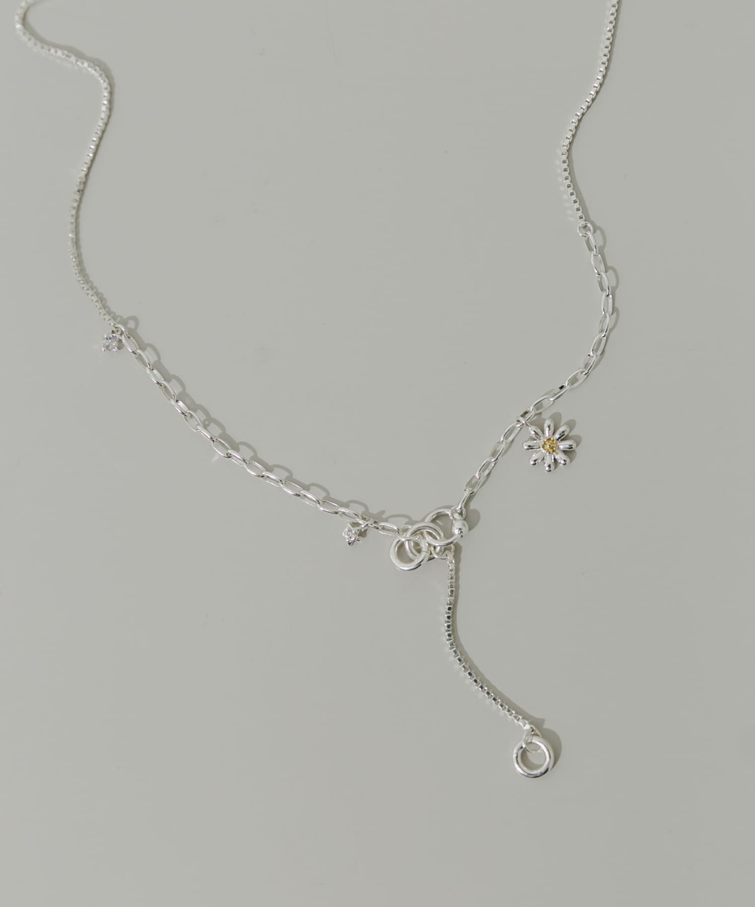 フラワーチャームコンビチェーンYネックレス