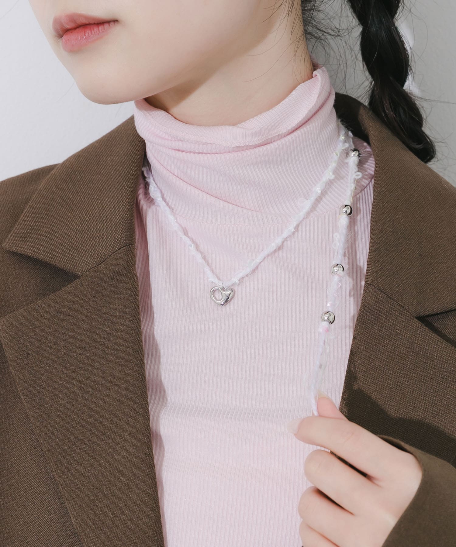 ウールヤーンハートチャームチョーカーネックレス WHT -