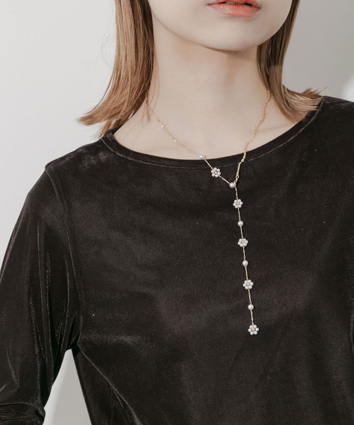 パールフラワーYネックレス