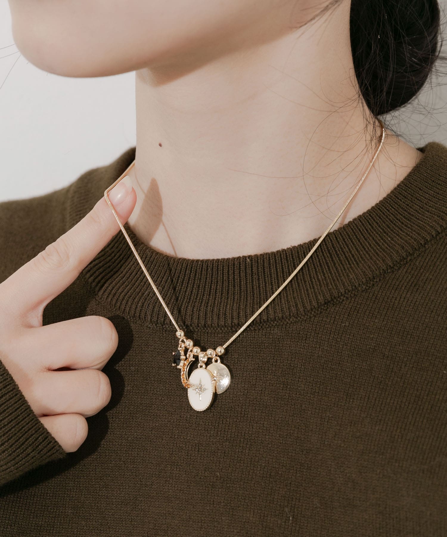 スパークルマルチチャームネックレス GLD -