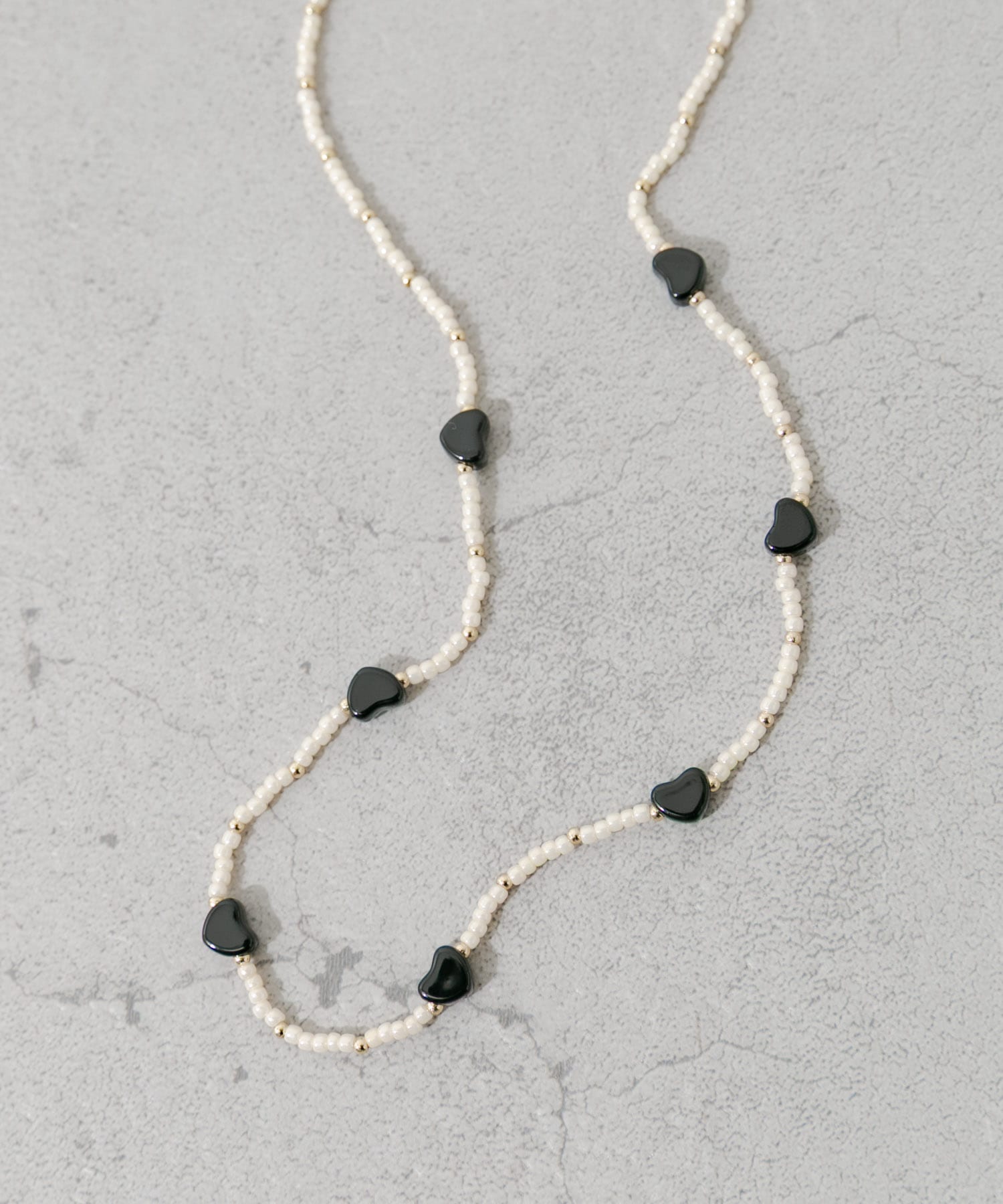 ハートビーズネックレス BK/BE -