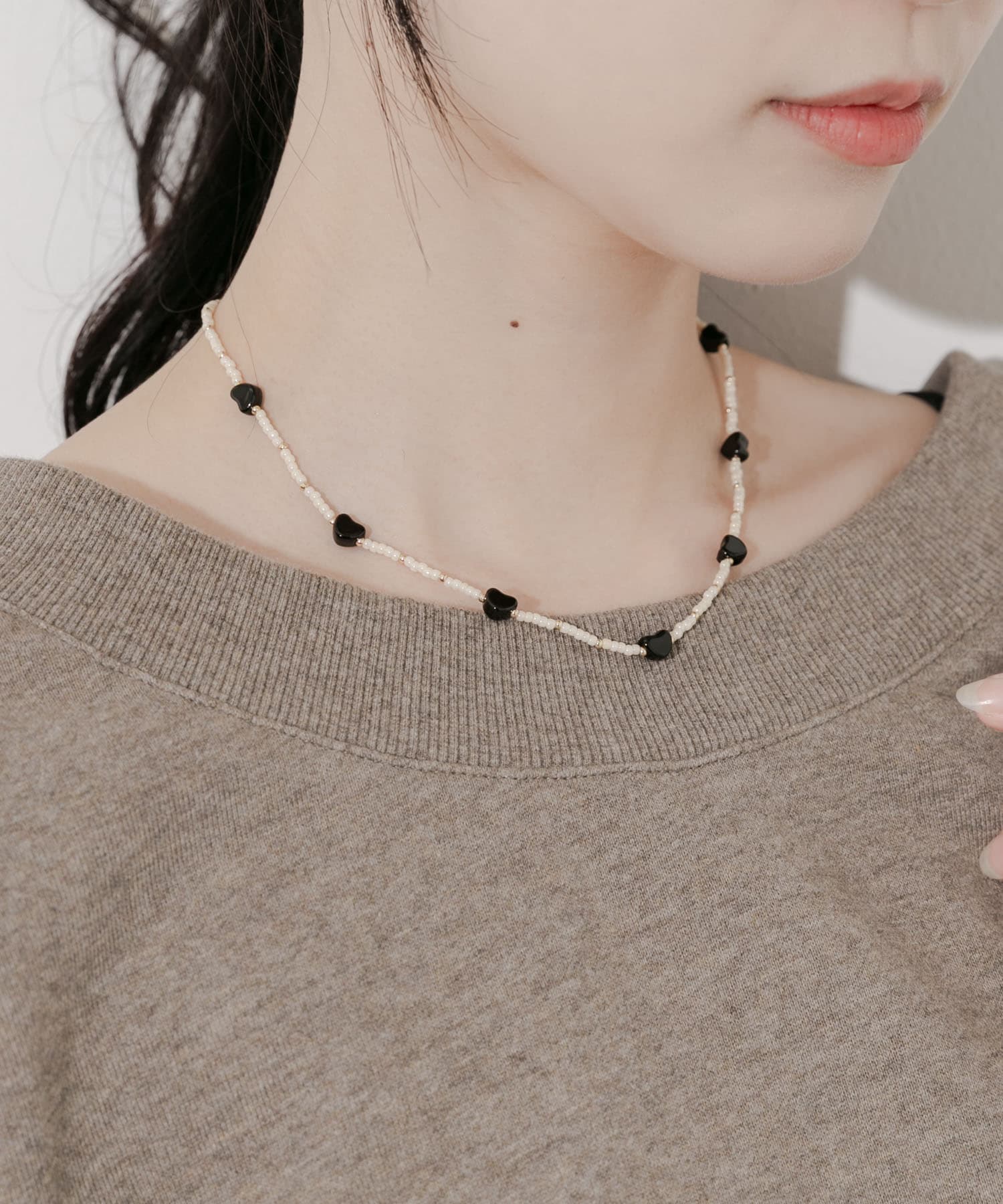 ハートビーズネックレス BK/BE -