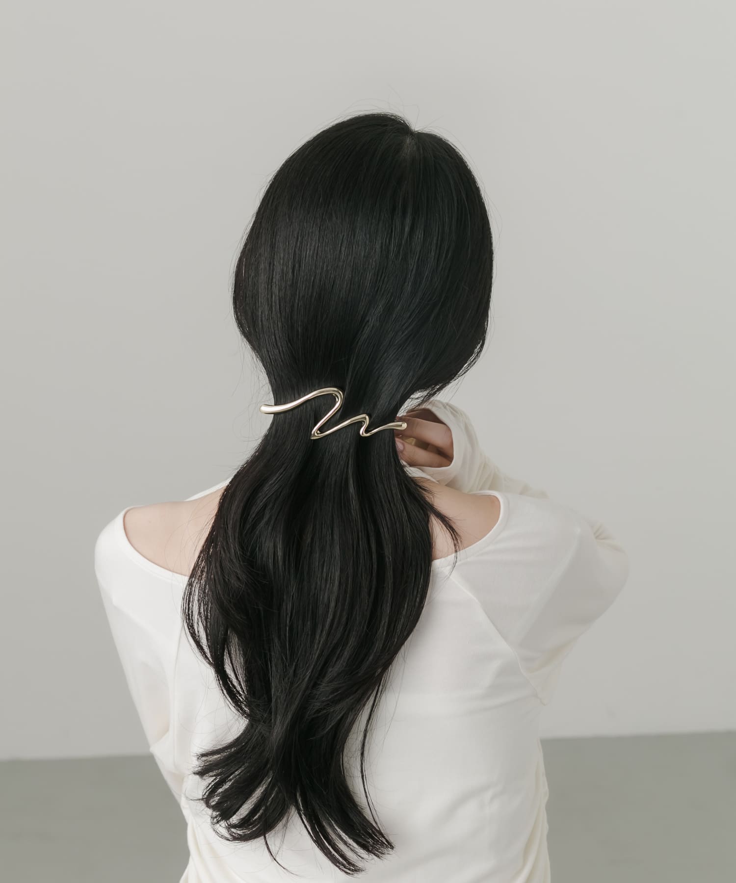 ニュアンスラインメタルバレッタ GLD -