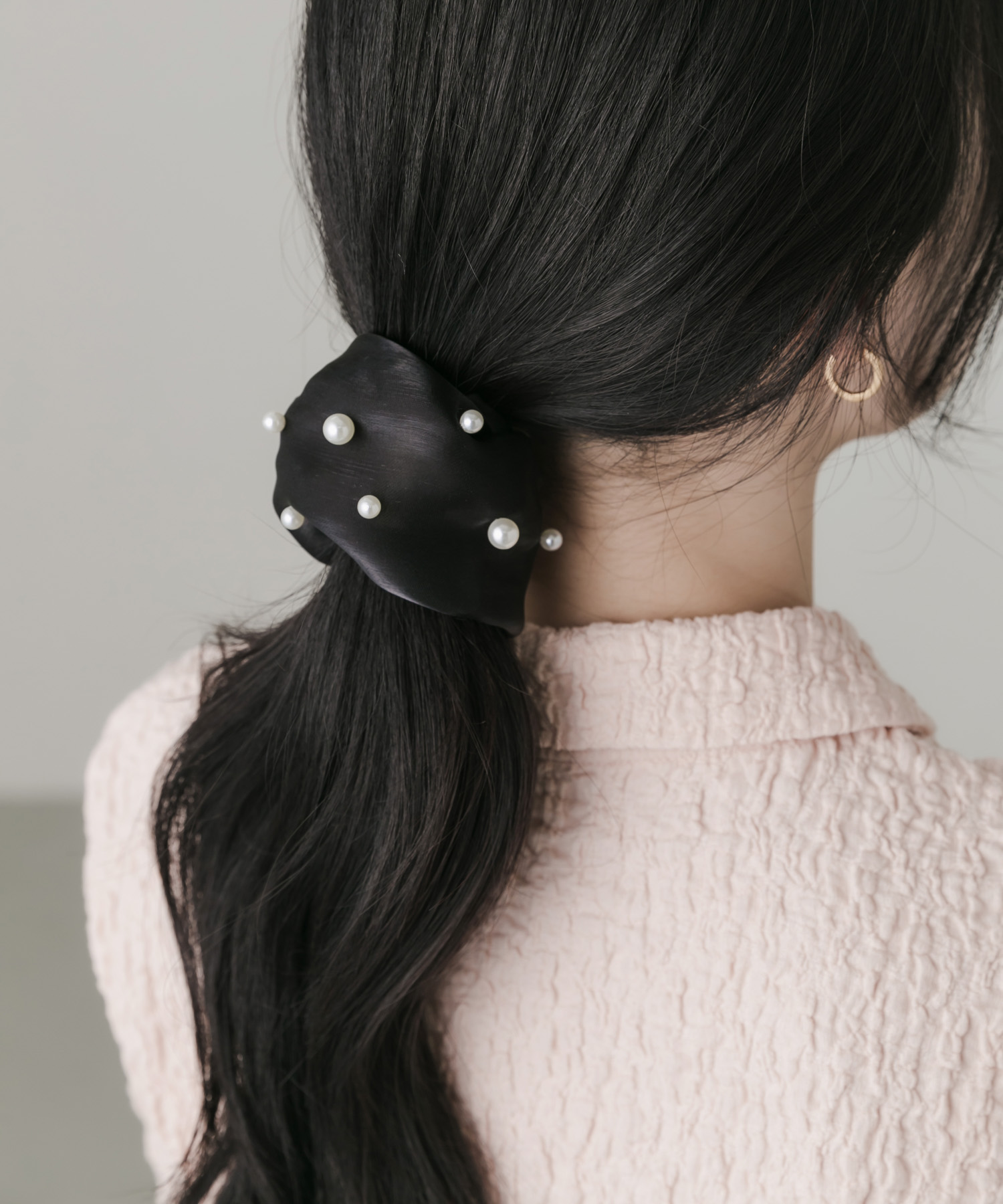 サテンパールヘアカフ BK/WH -