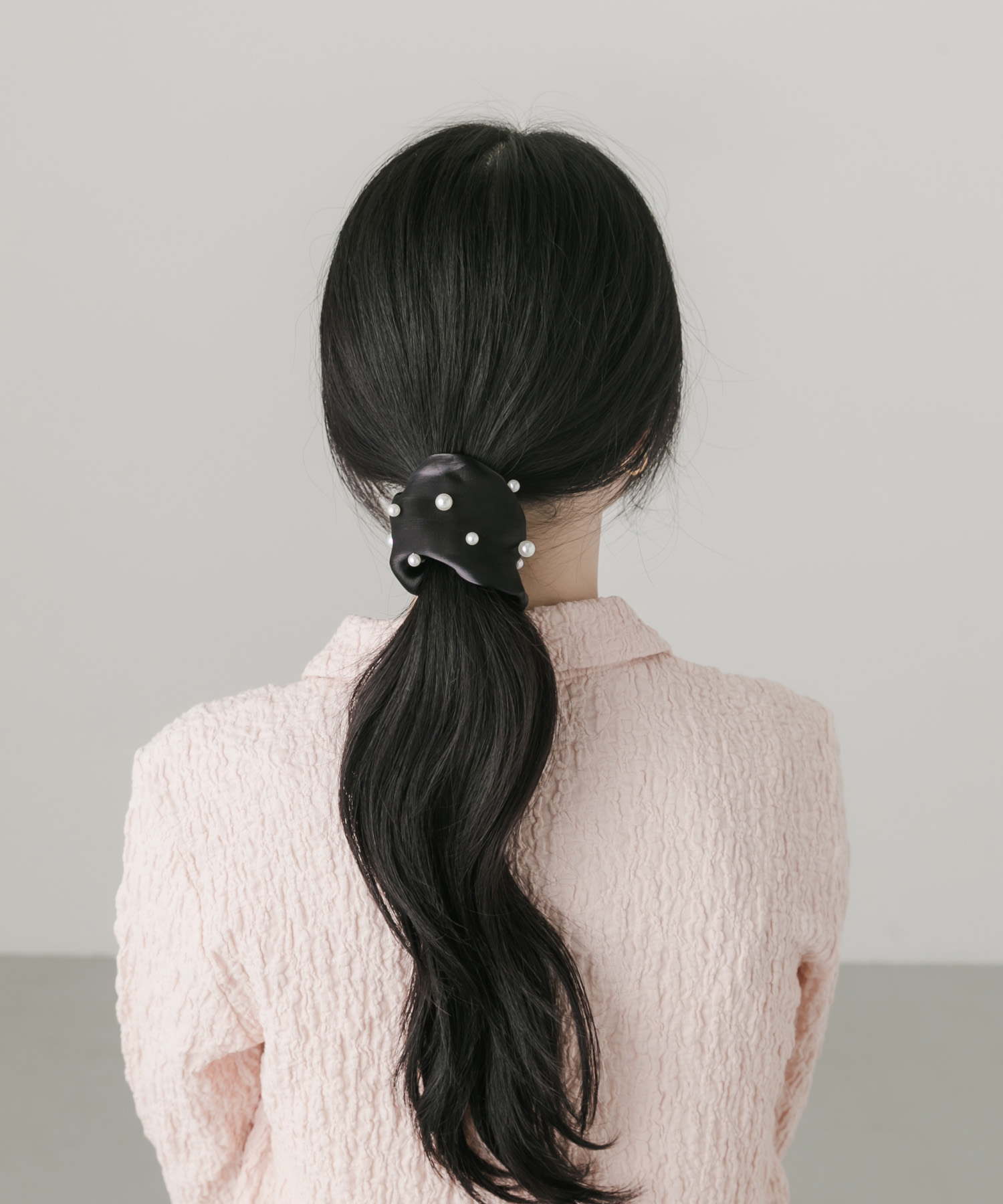 サテンパールヘアカフ BK/WH -