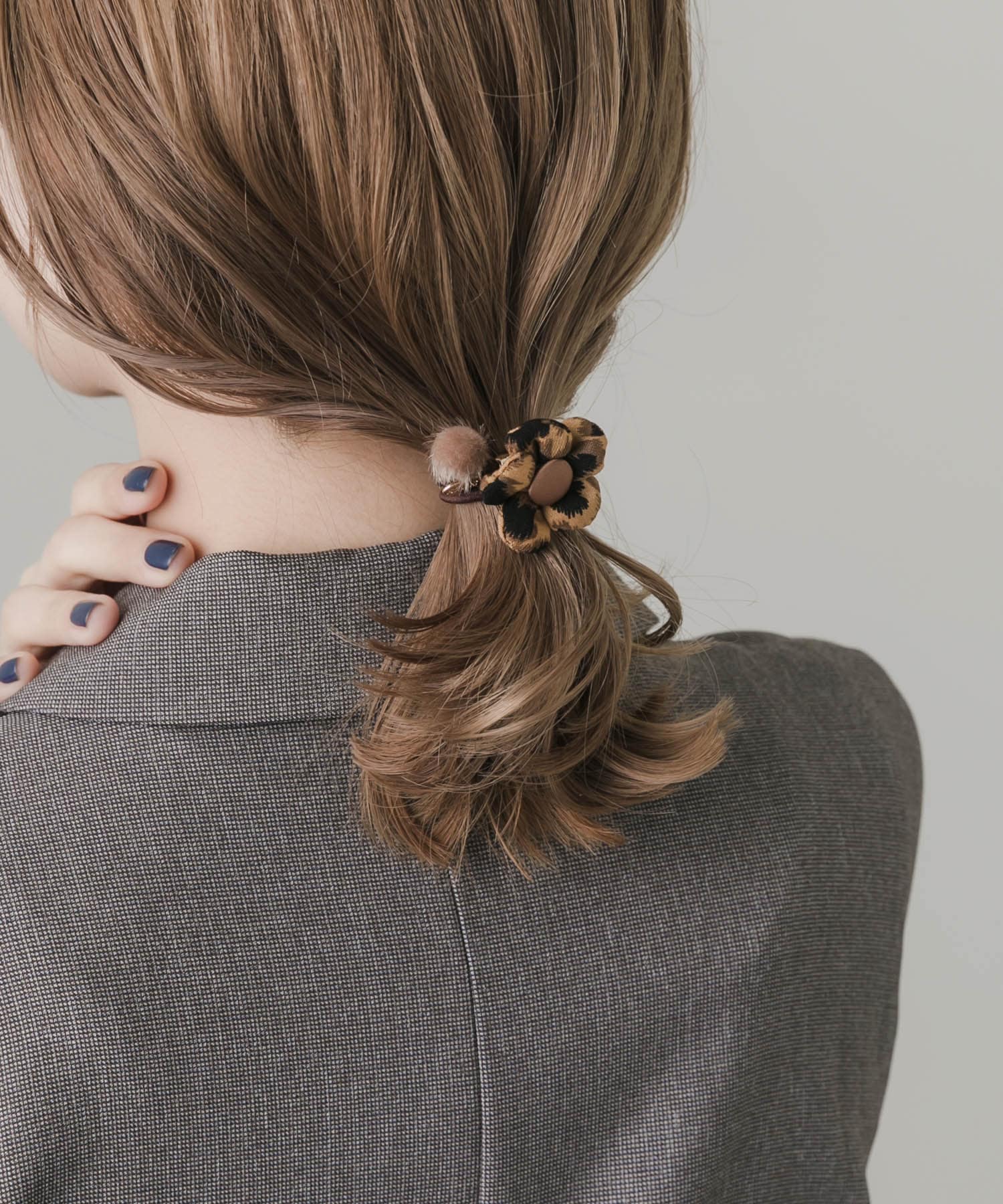 レオパードフラワーヘアポニー AML -