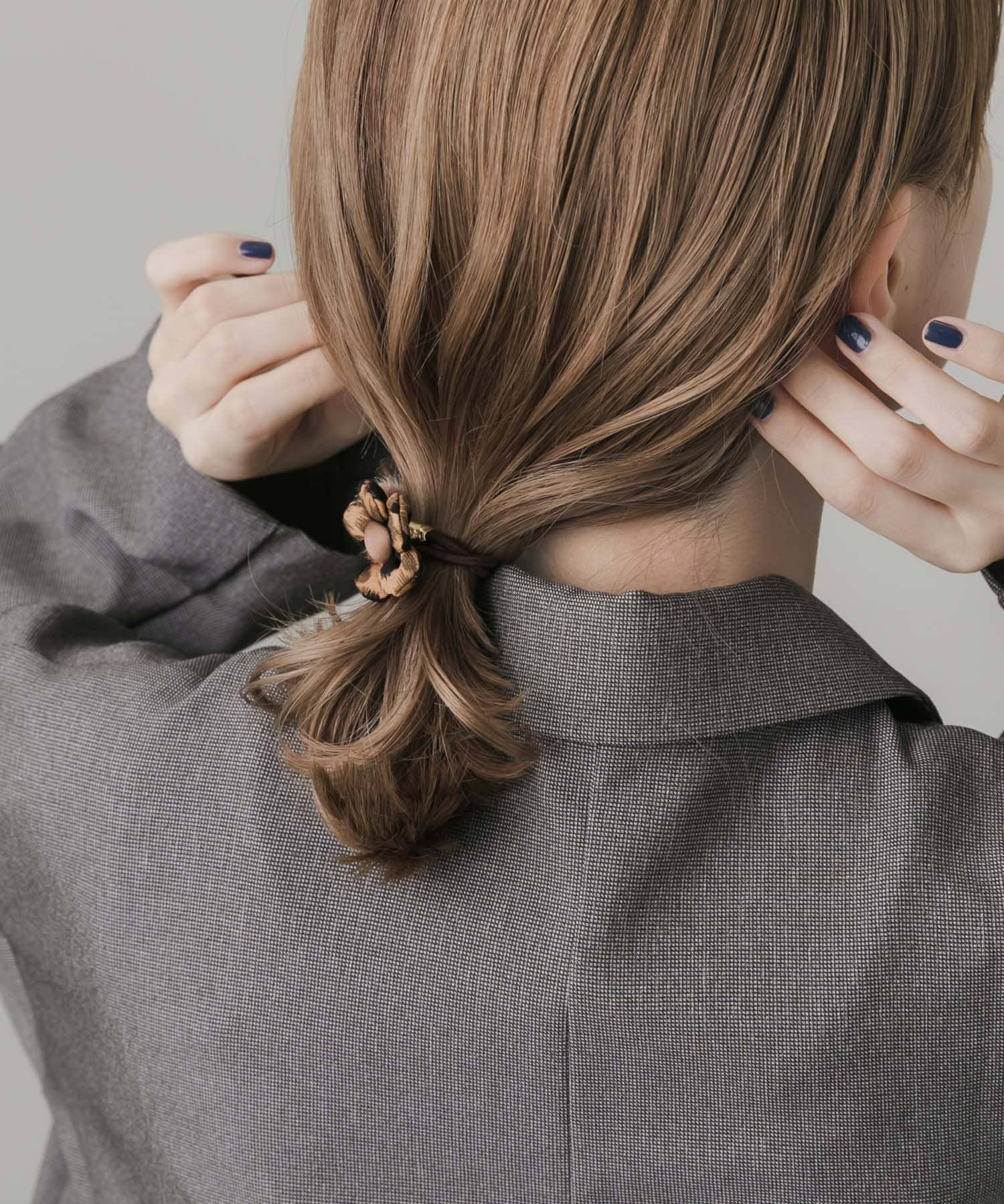 レオパードフラワーヘアポニー AML -