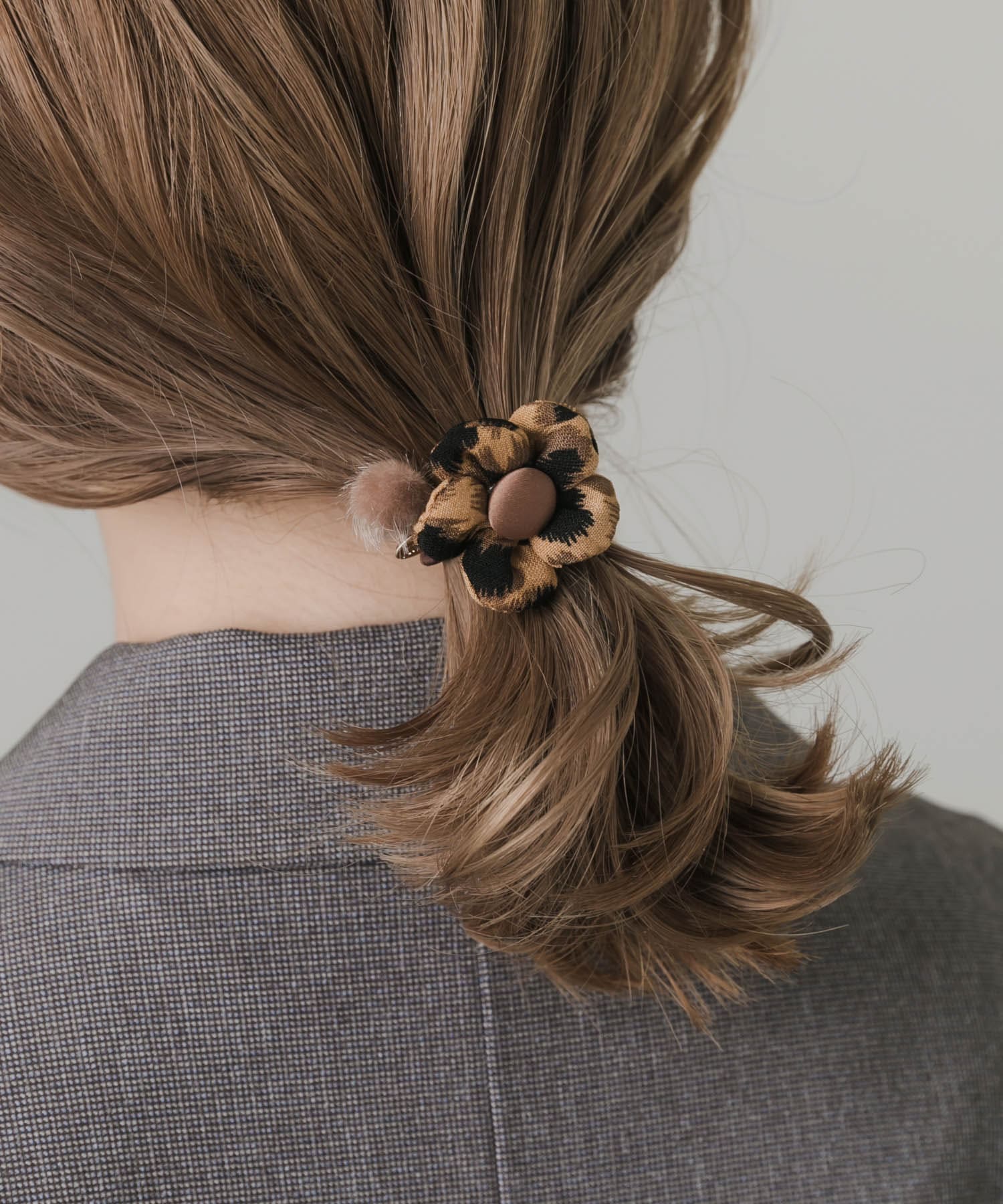 レオパードフラワーヘアポニー AML -
