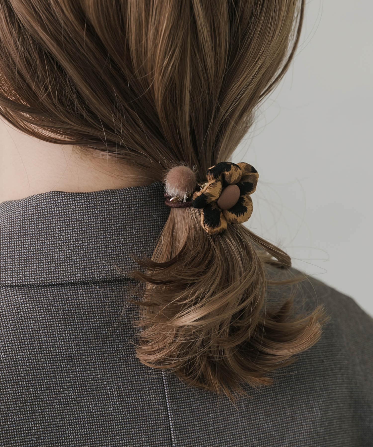 レオパードフラワーヘアポニー AML -