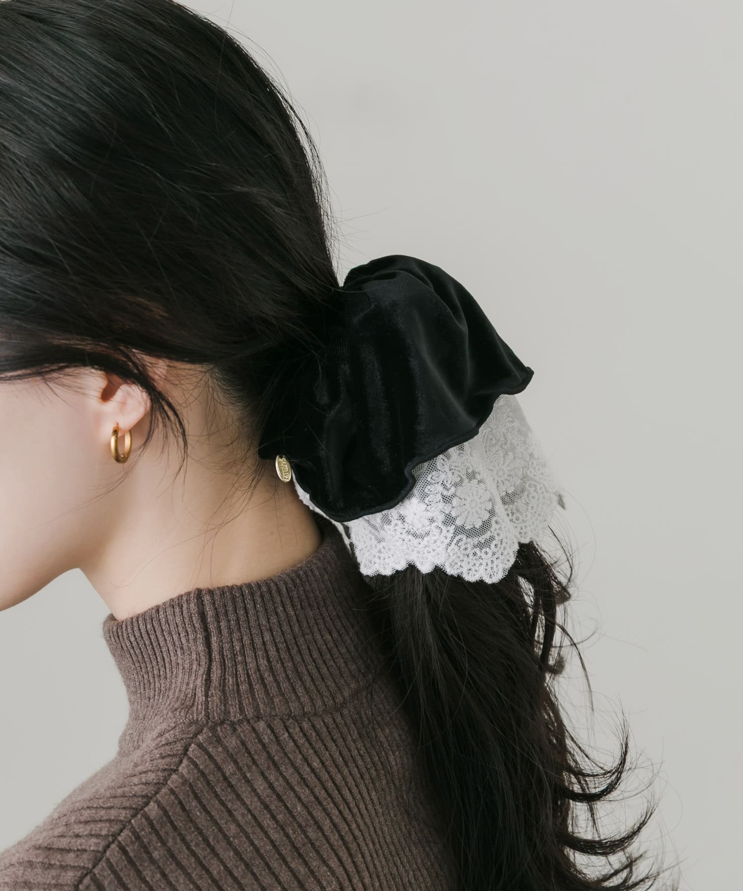 ベロアレースリバーシブルボリュームシュシュ