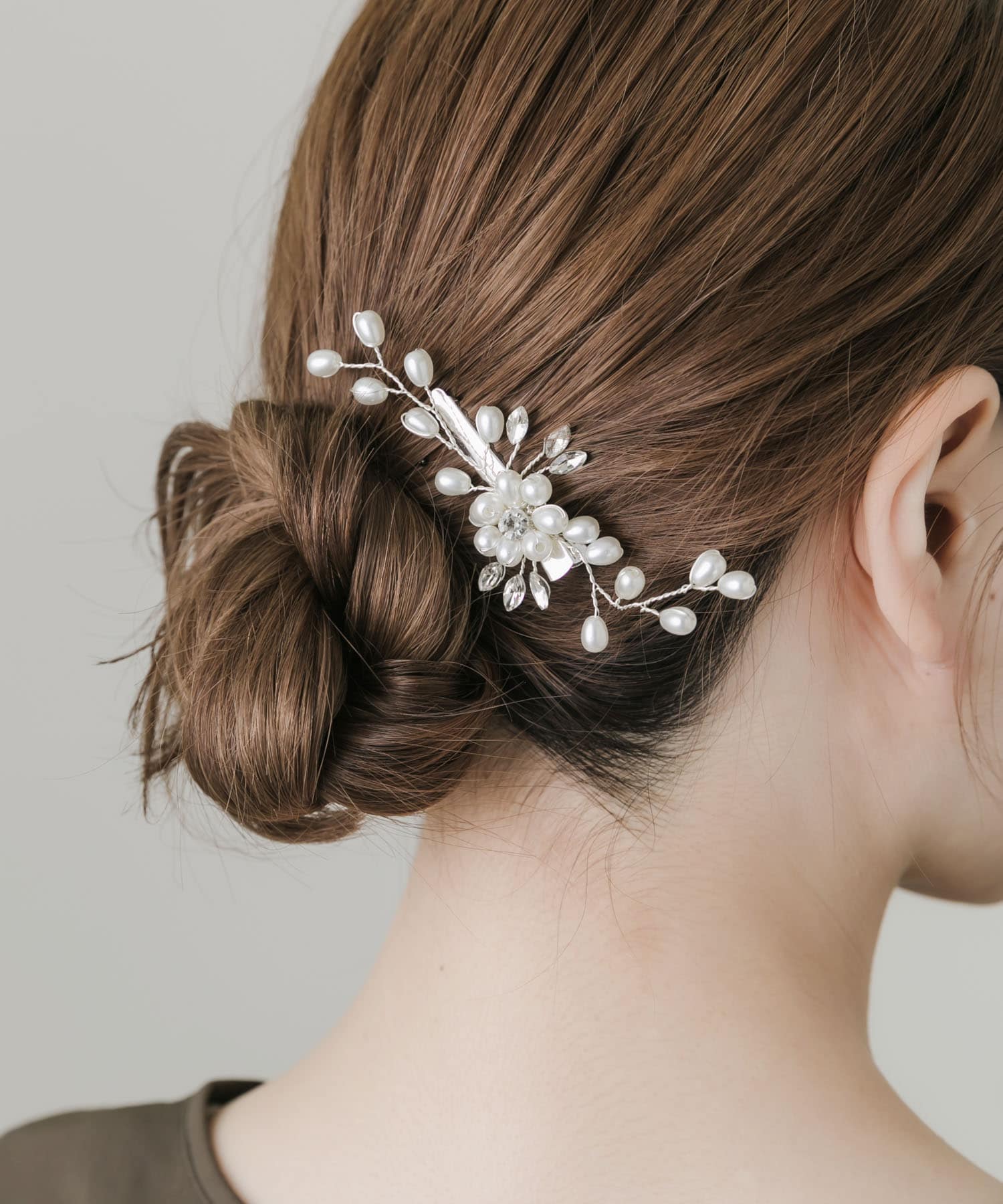 フラワーモチーフパールヘアクリップ