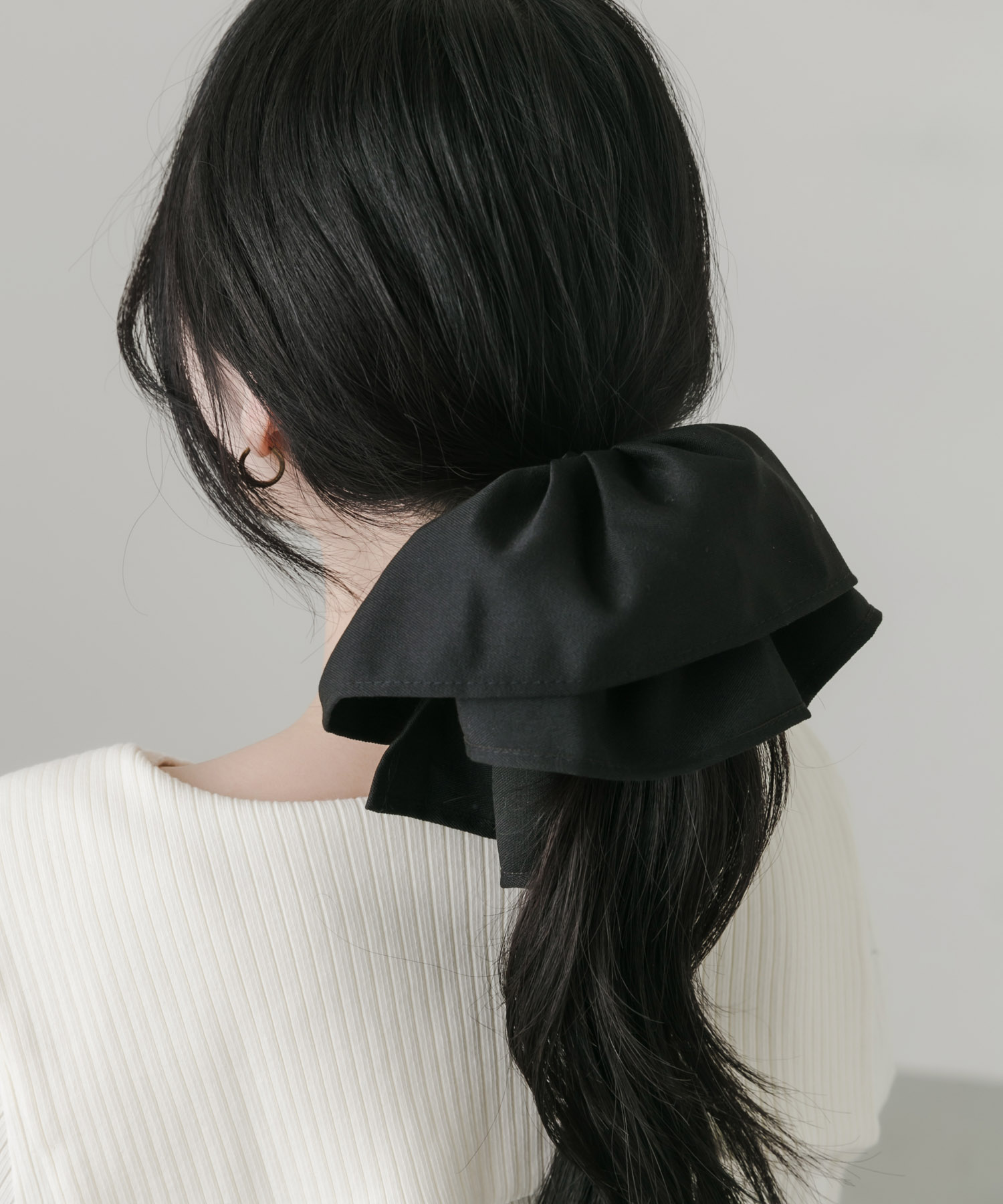 フリルボリュームシュシュ BLK -