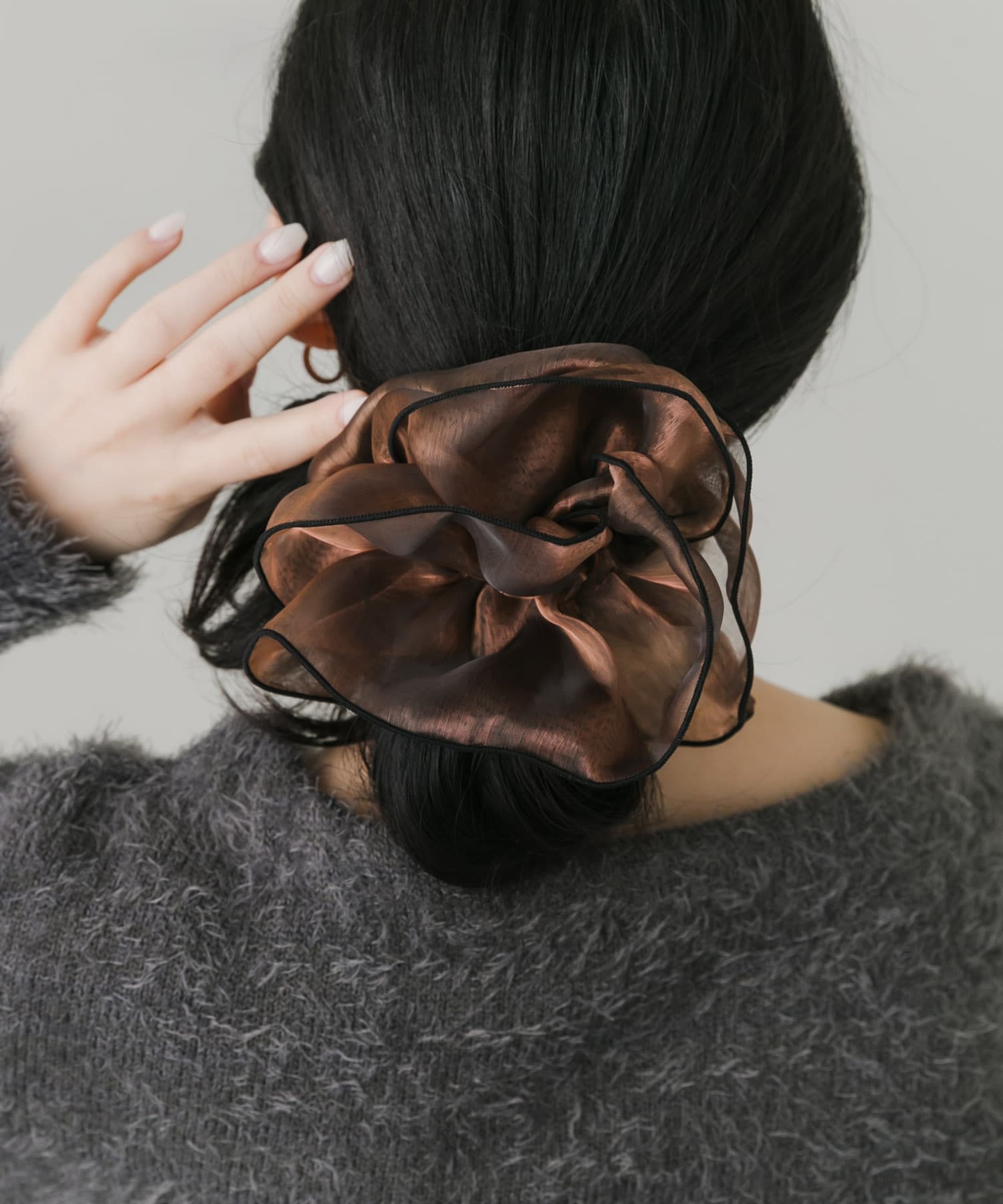 バイカラーシアーボリュームシュシュ BR/BK -