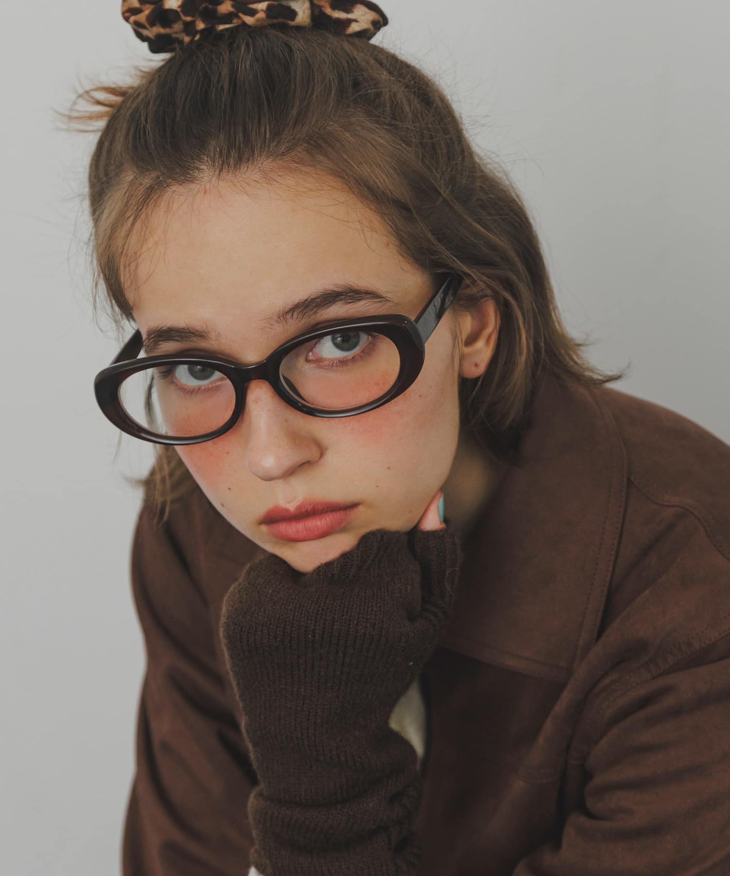 オーバルダテメガネ