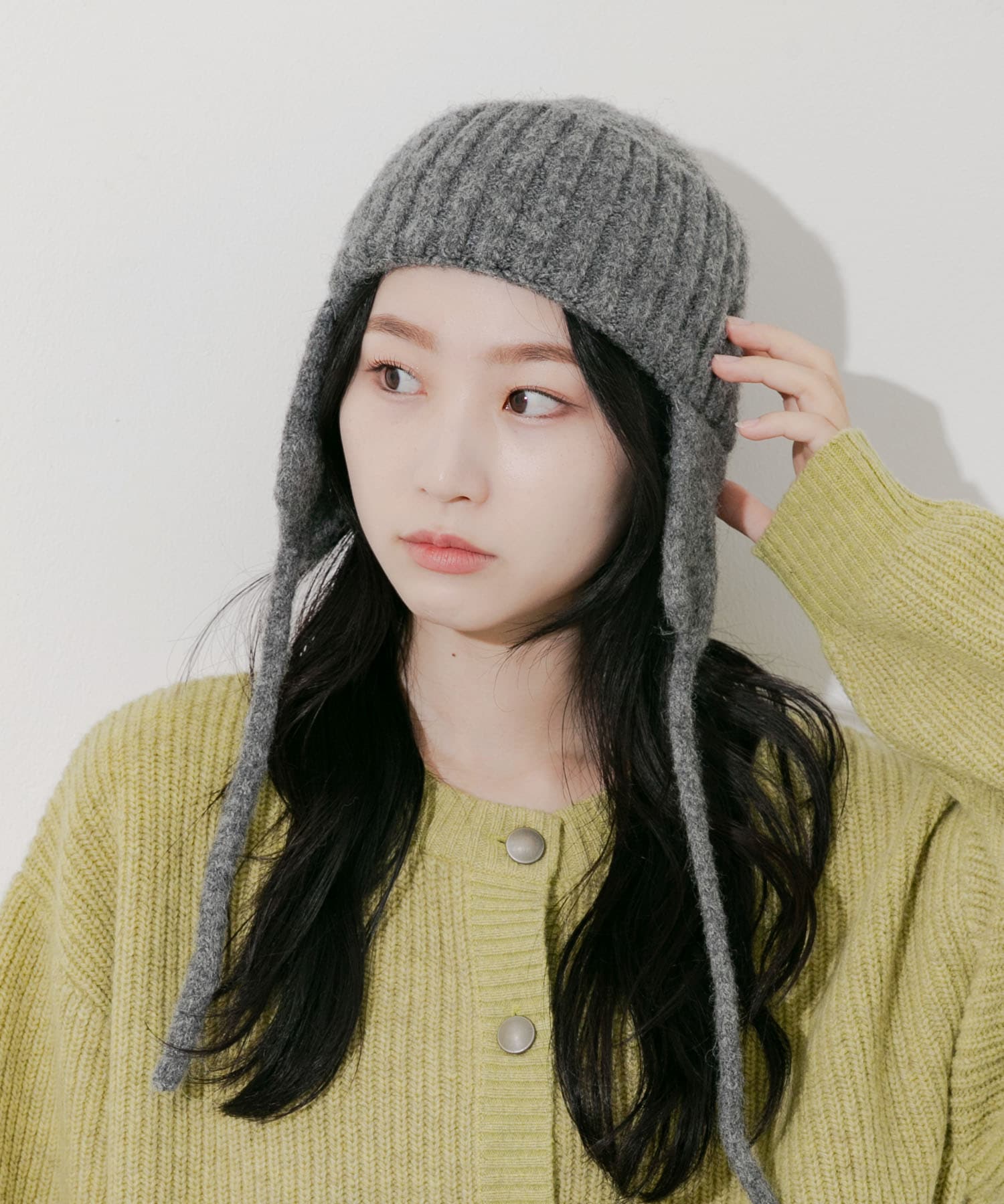 イヤーフラップニットキャップ