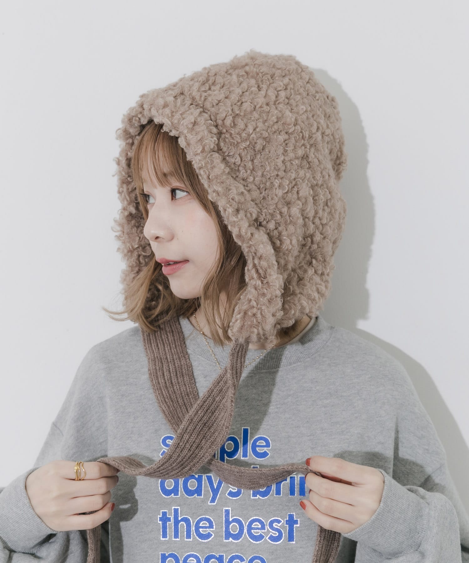 ループボアボンネット