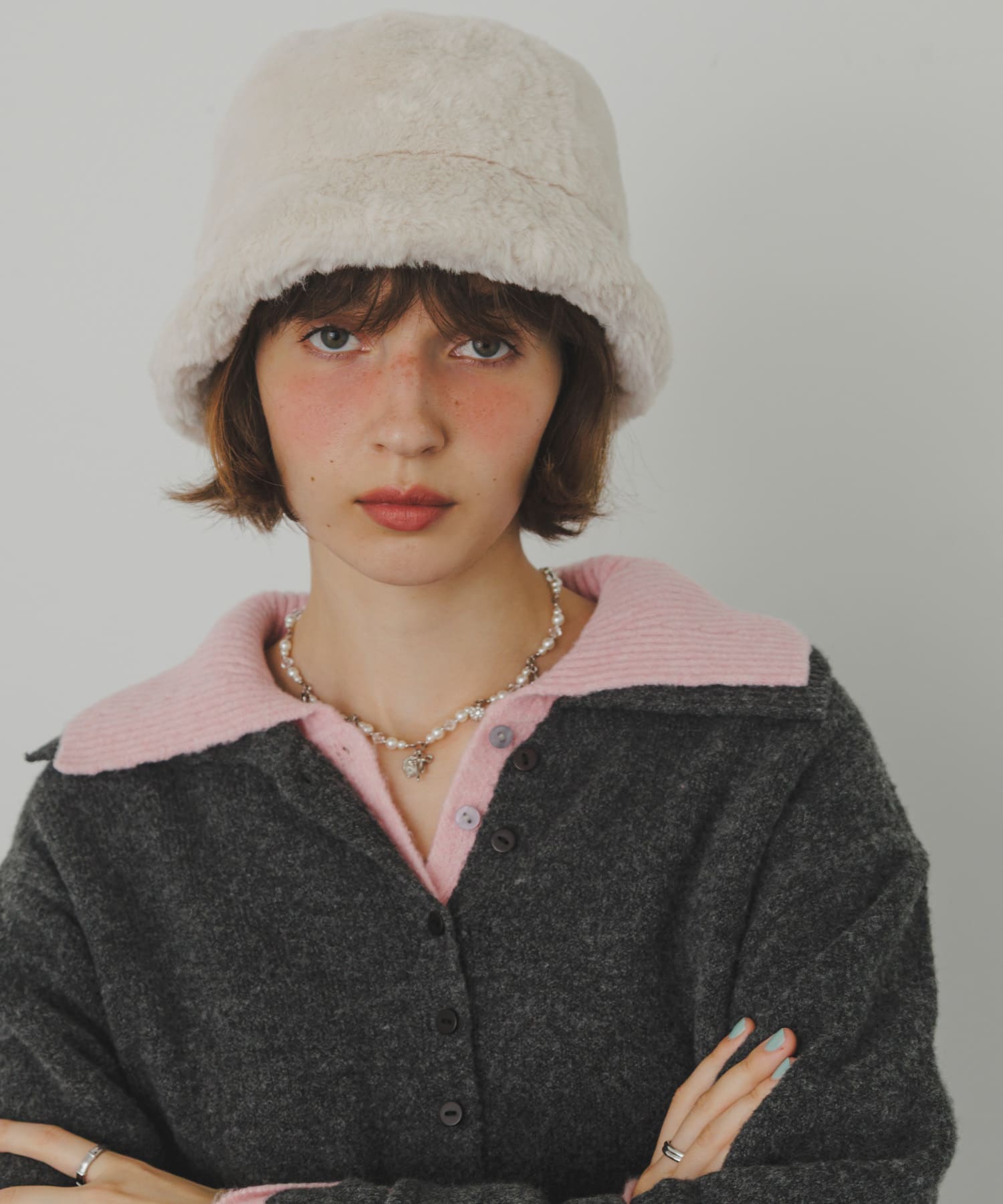 ファーバケットハット IVO -