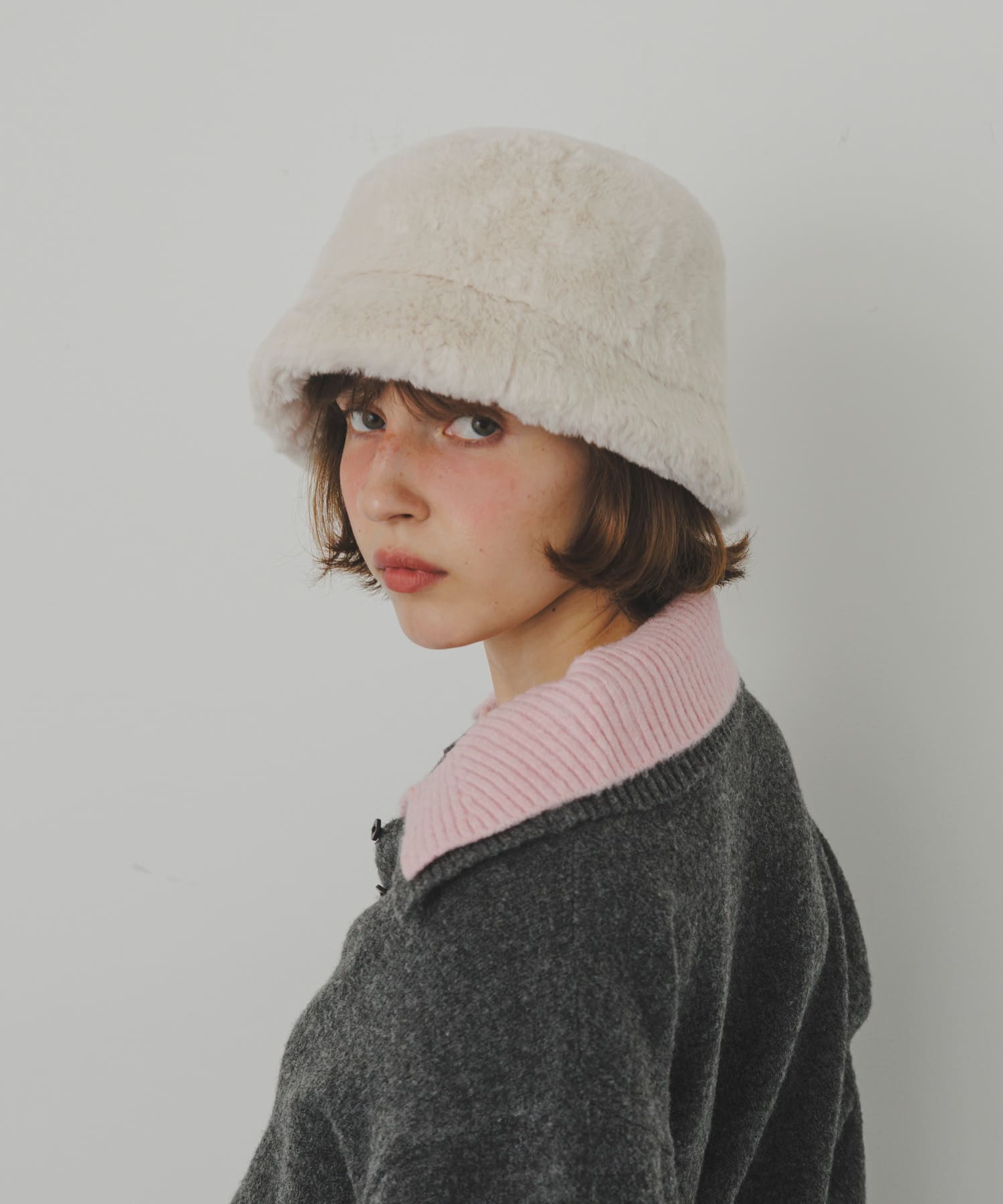 ファーバケットハット IVO -