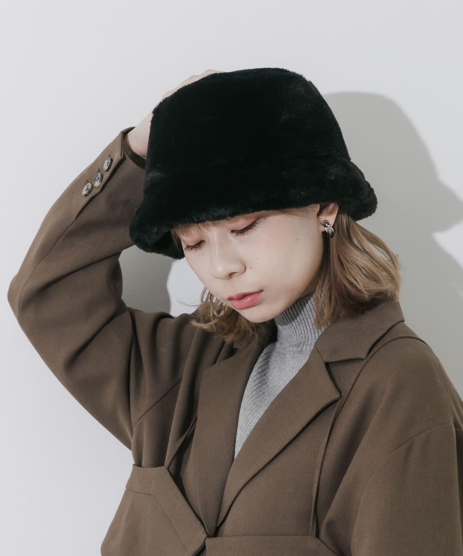 ファーバケットハット BLK -