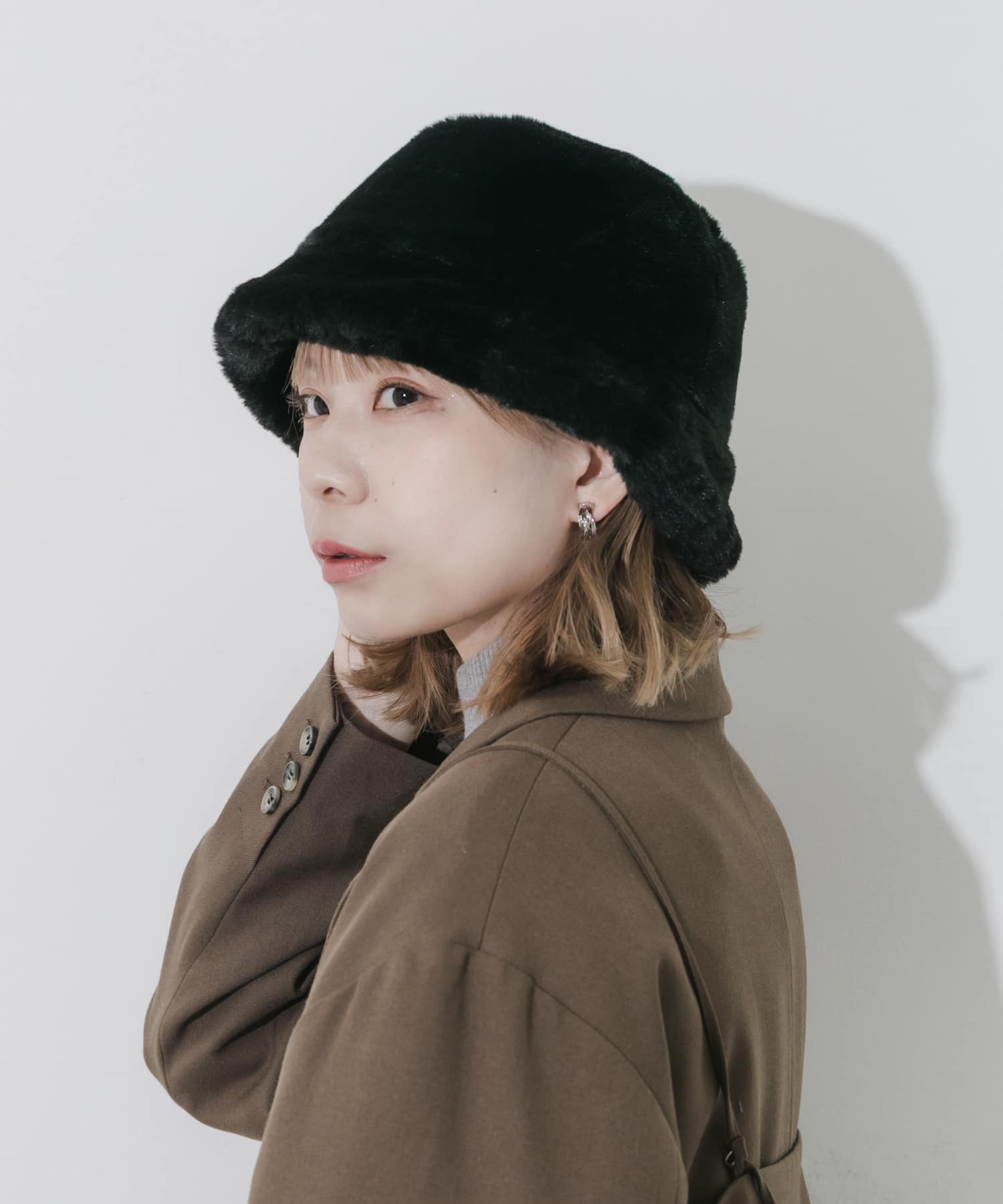 ファーバケットハット BLK -