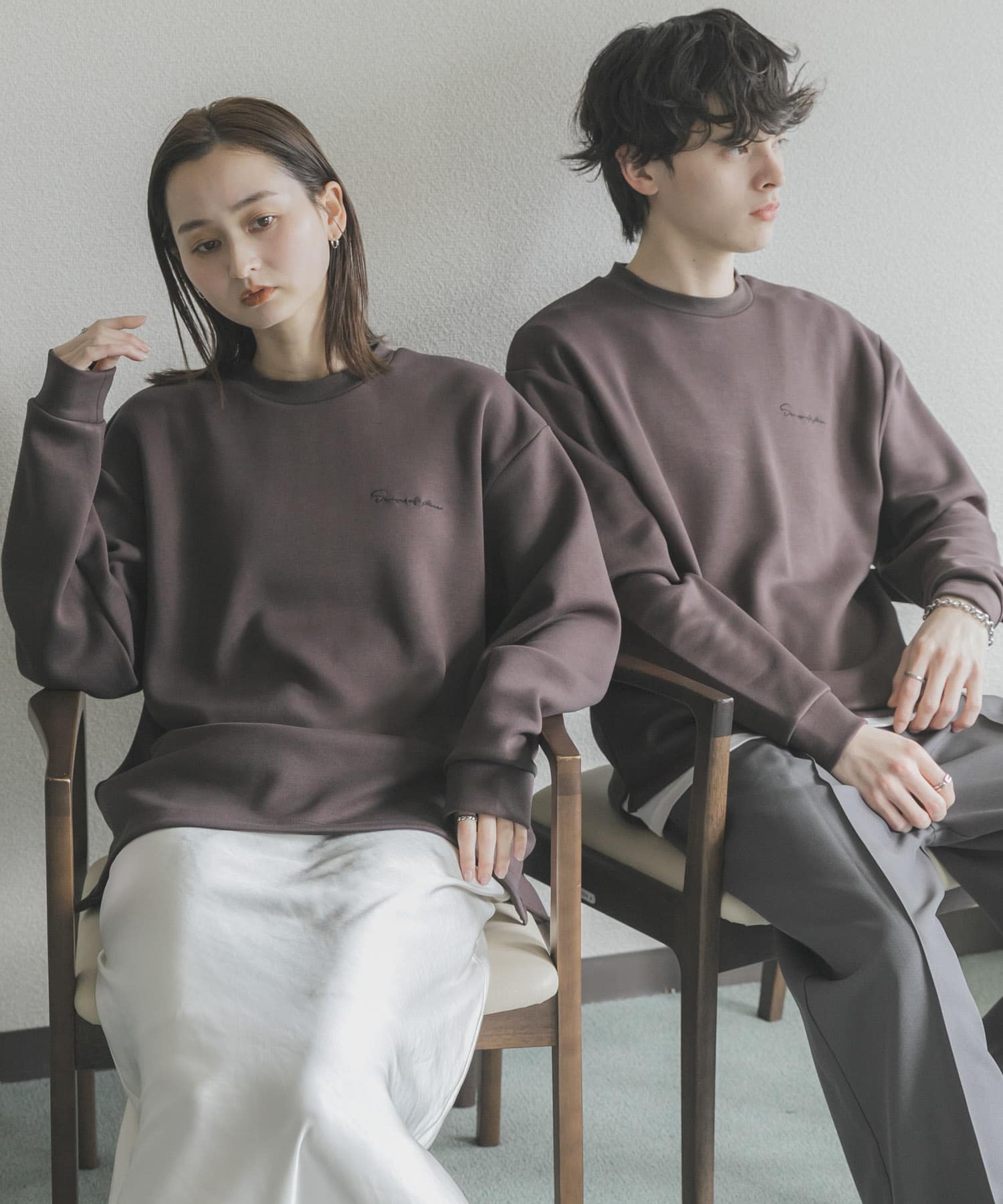 『一部WEB限定カラー』『ユニセックス』シシュウダンボールポンチロングスリーブTシャツ
