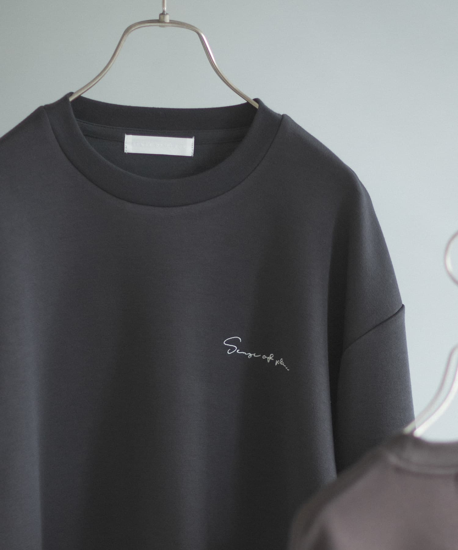 『一部WEB限定カラー』『ユニセックス』シシュウダンボールポンチロングスリーブTシャツ