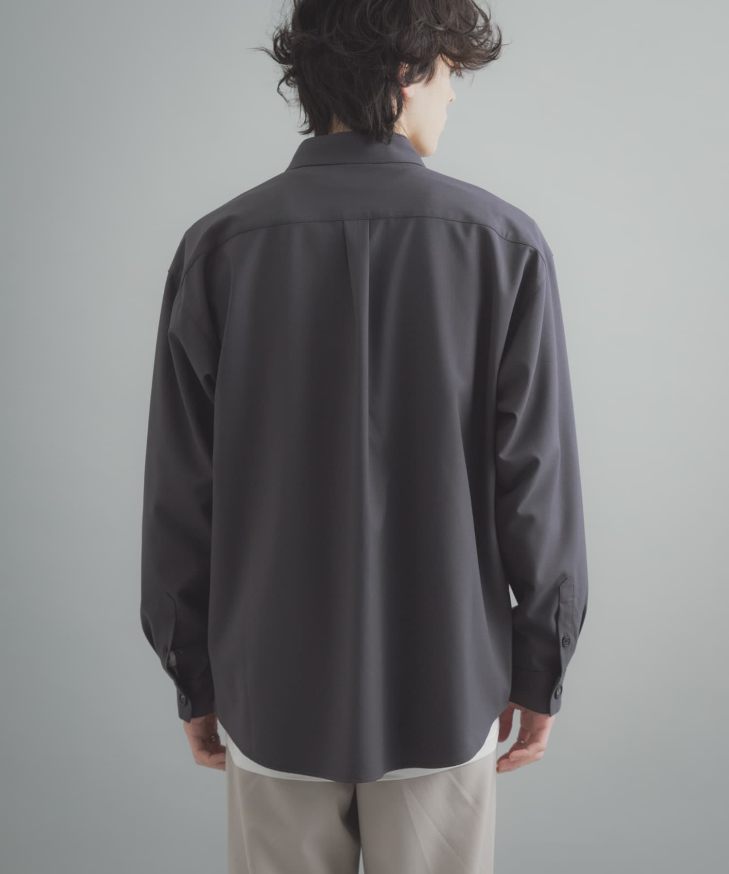 『ユニセックス』『イージーケア』カラールーズシャツ CHARCOAL M