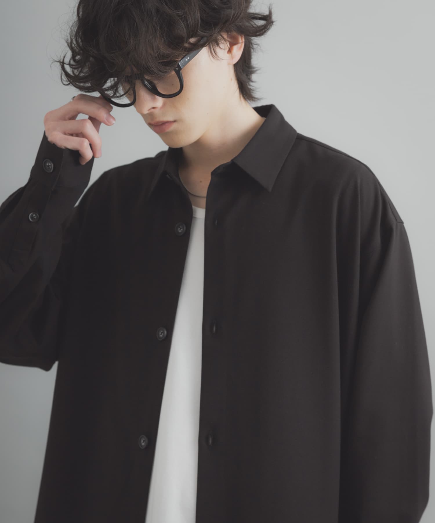 『ユニセックス』『イージーケア』カラールーズシャツ BLACK M