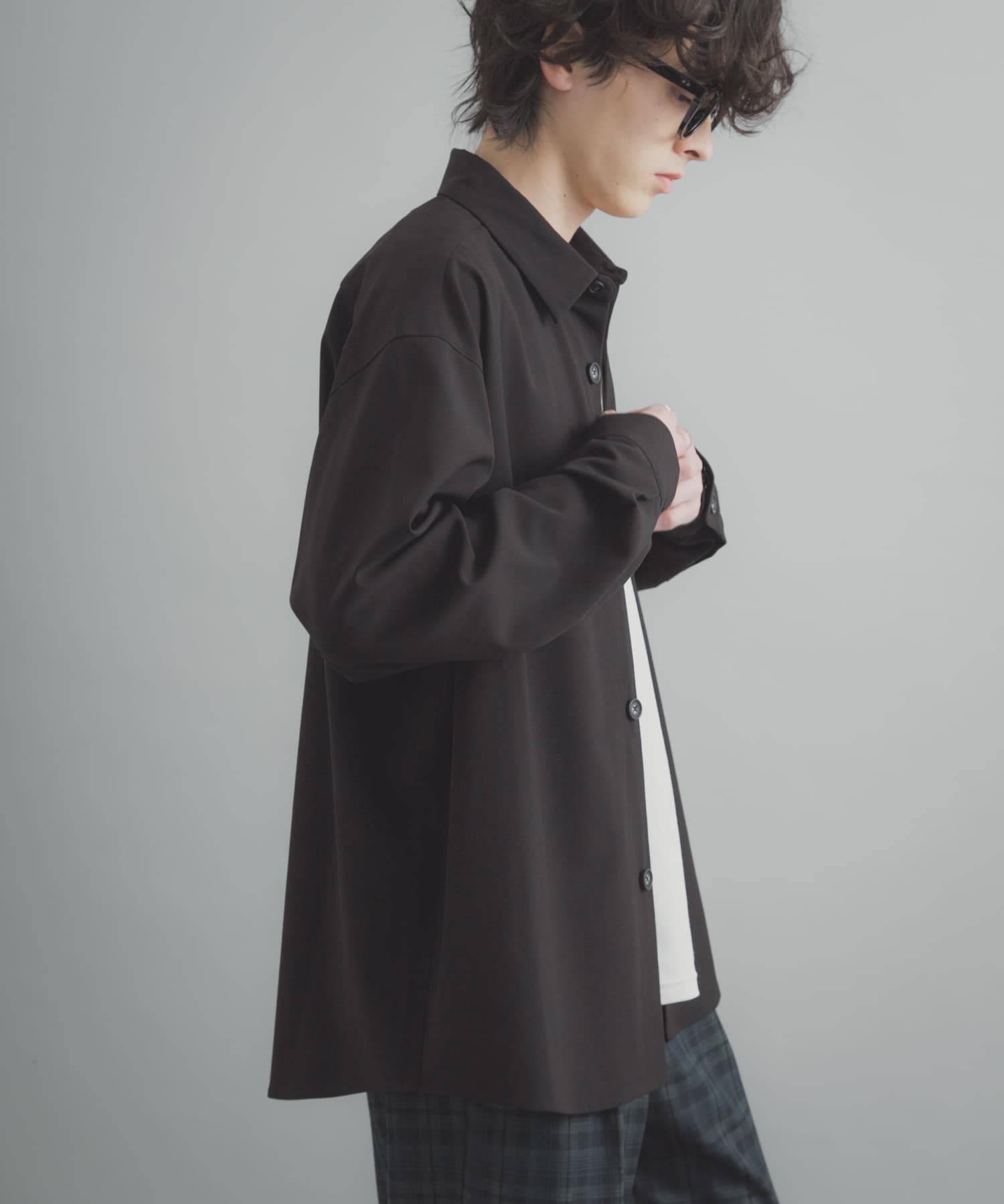 『ユニセックス』『イージーケア』カラールーズシャツ BLACK M