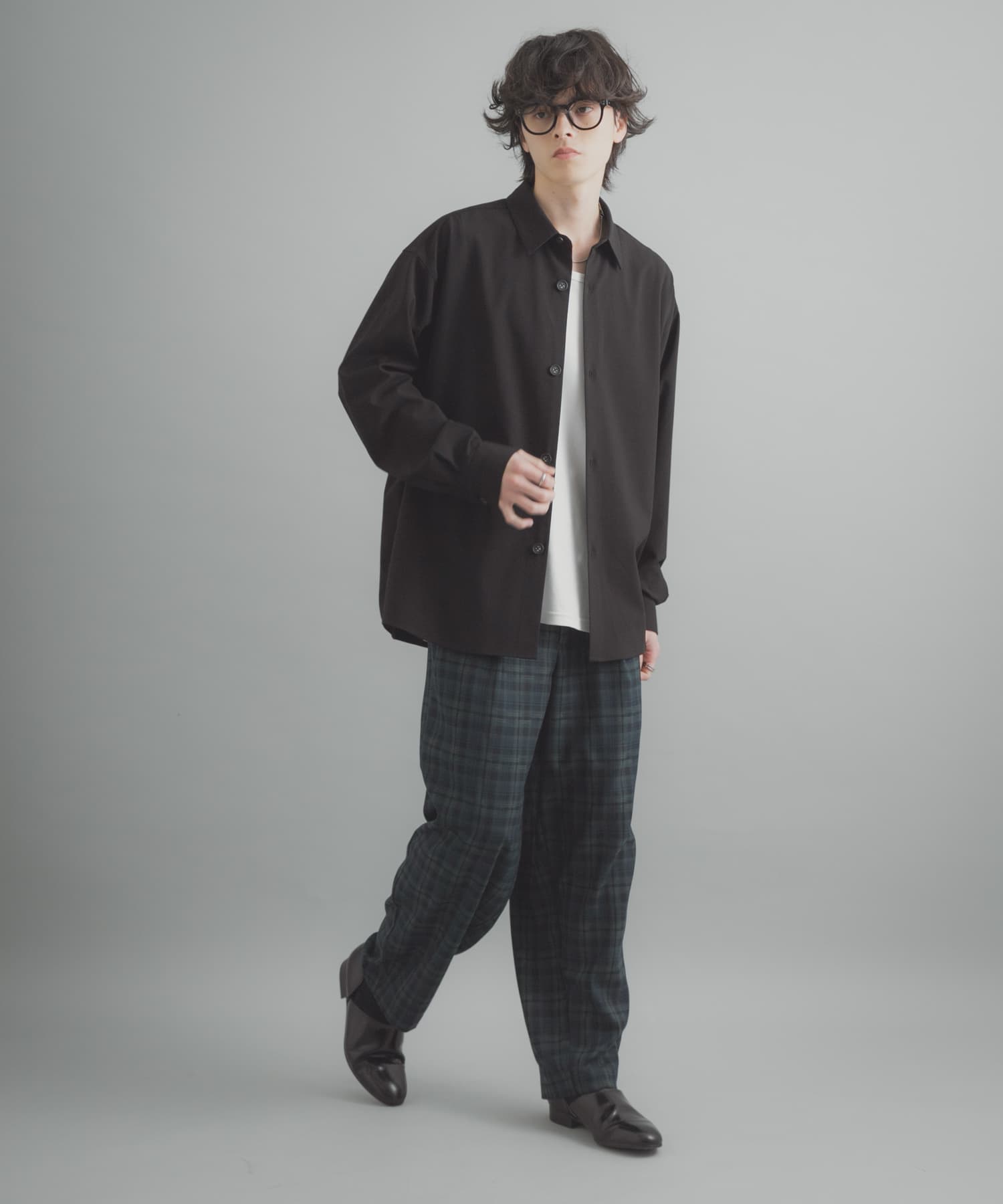 『ユニセックス』『イージーケア』カラールーズシャツ BLACK M