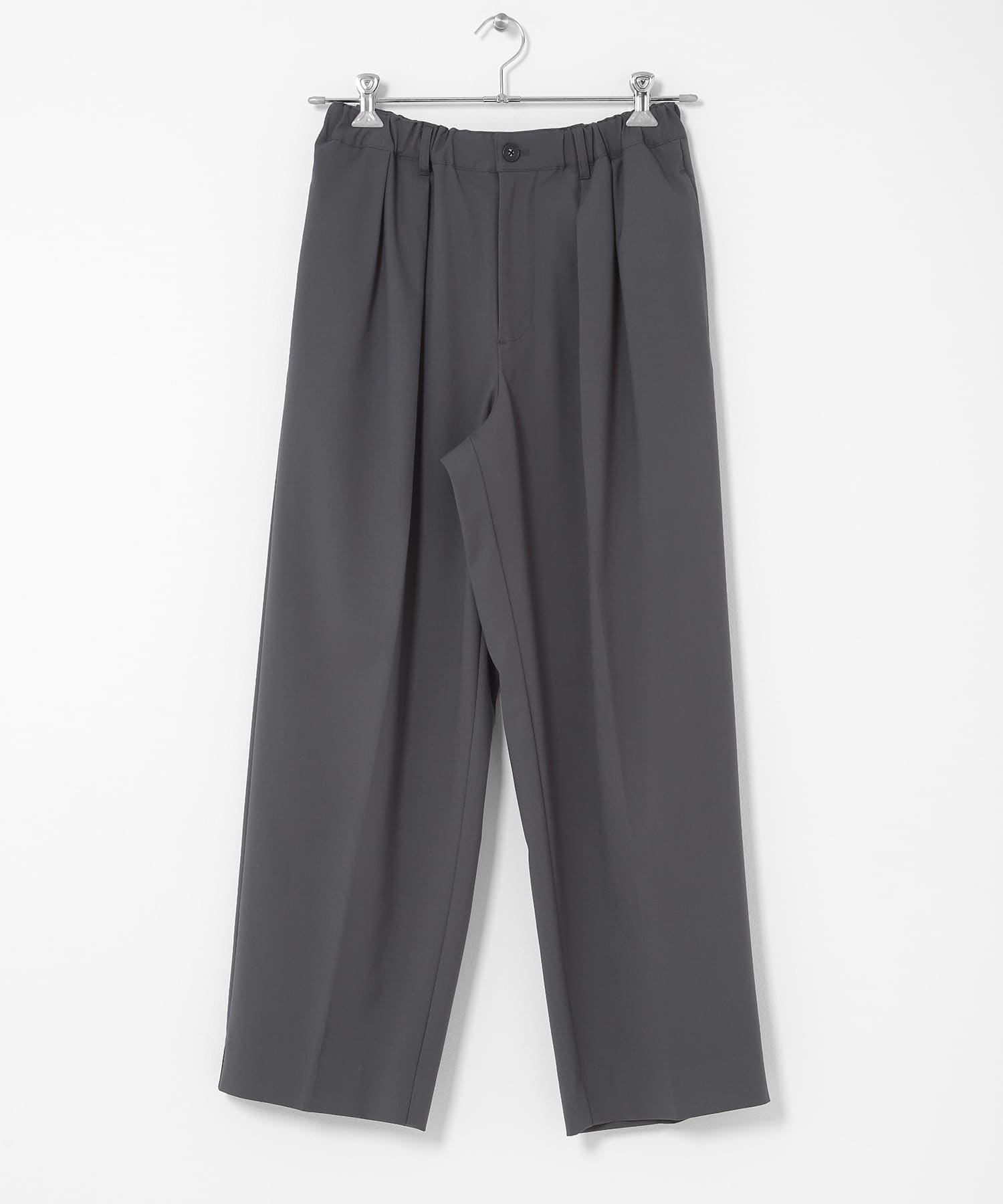『イージーケア』カラー2タックワイドテーパードパンツ CHARCOAL M
